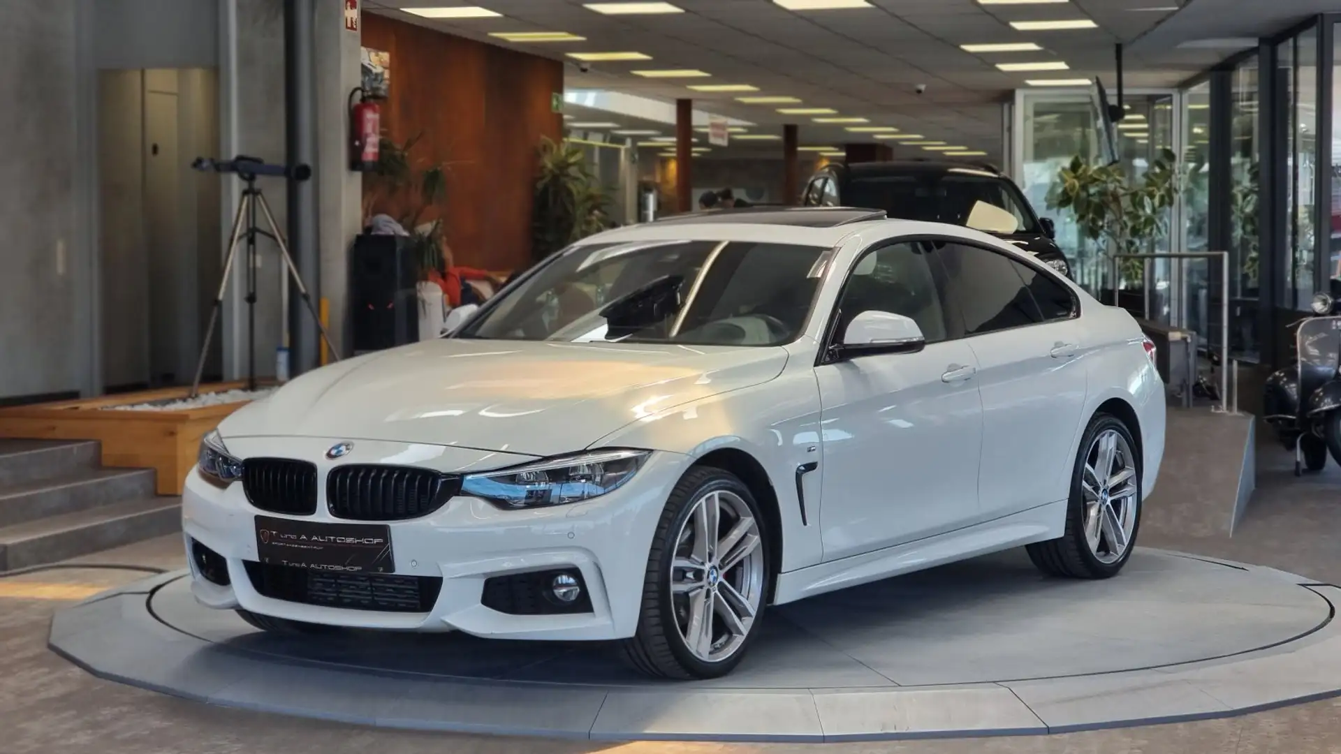 BMW 420 d xDrive Gran Coupé M-Paket Aut. *Head-up*Schiebed Weiß - 1