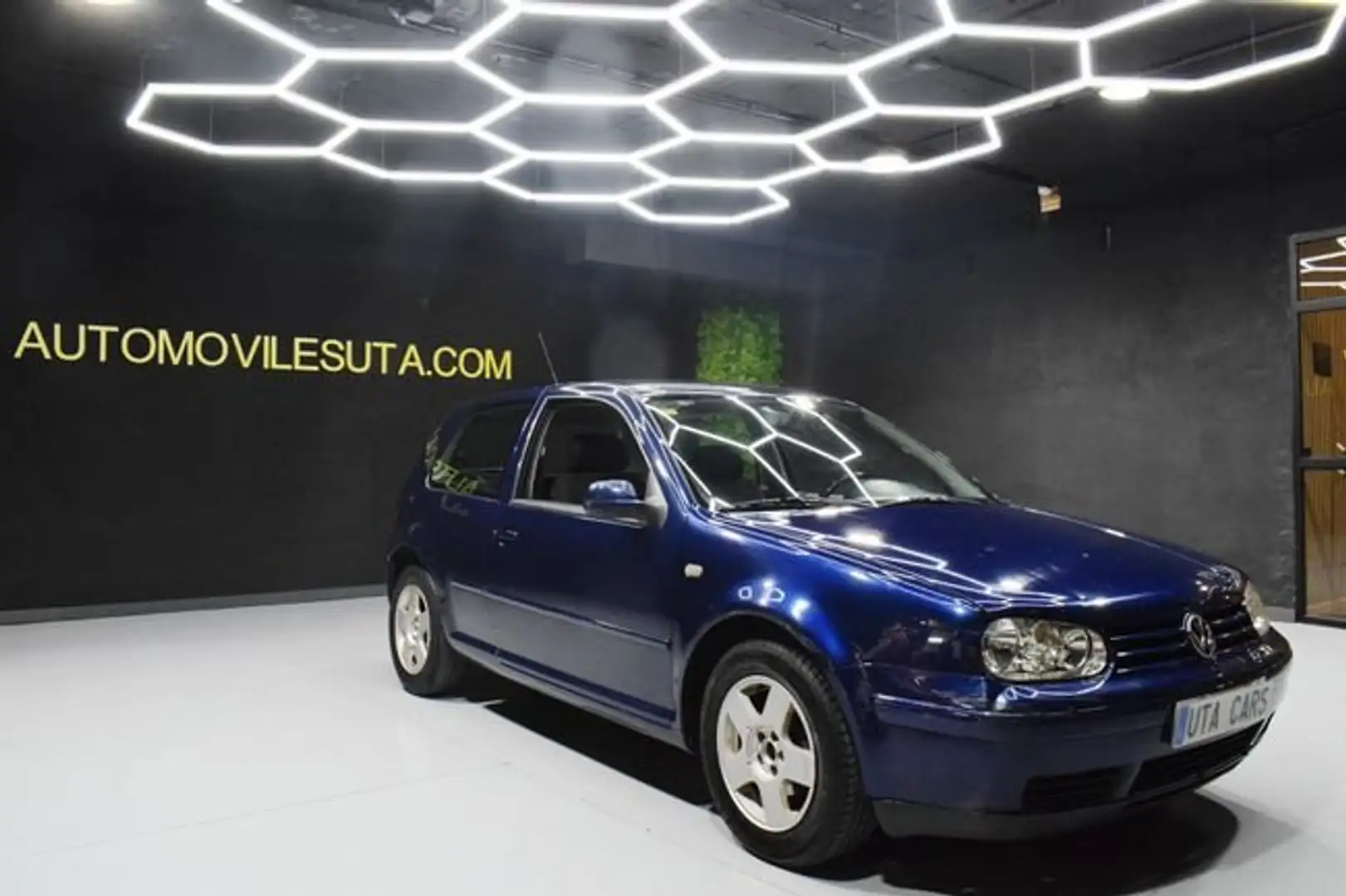 Volkswagen Golf 1.6 Highline 100 Azul - 1