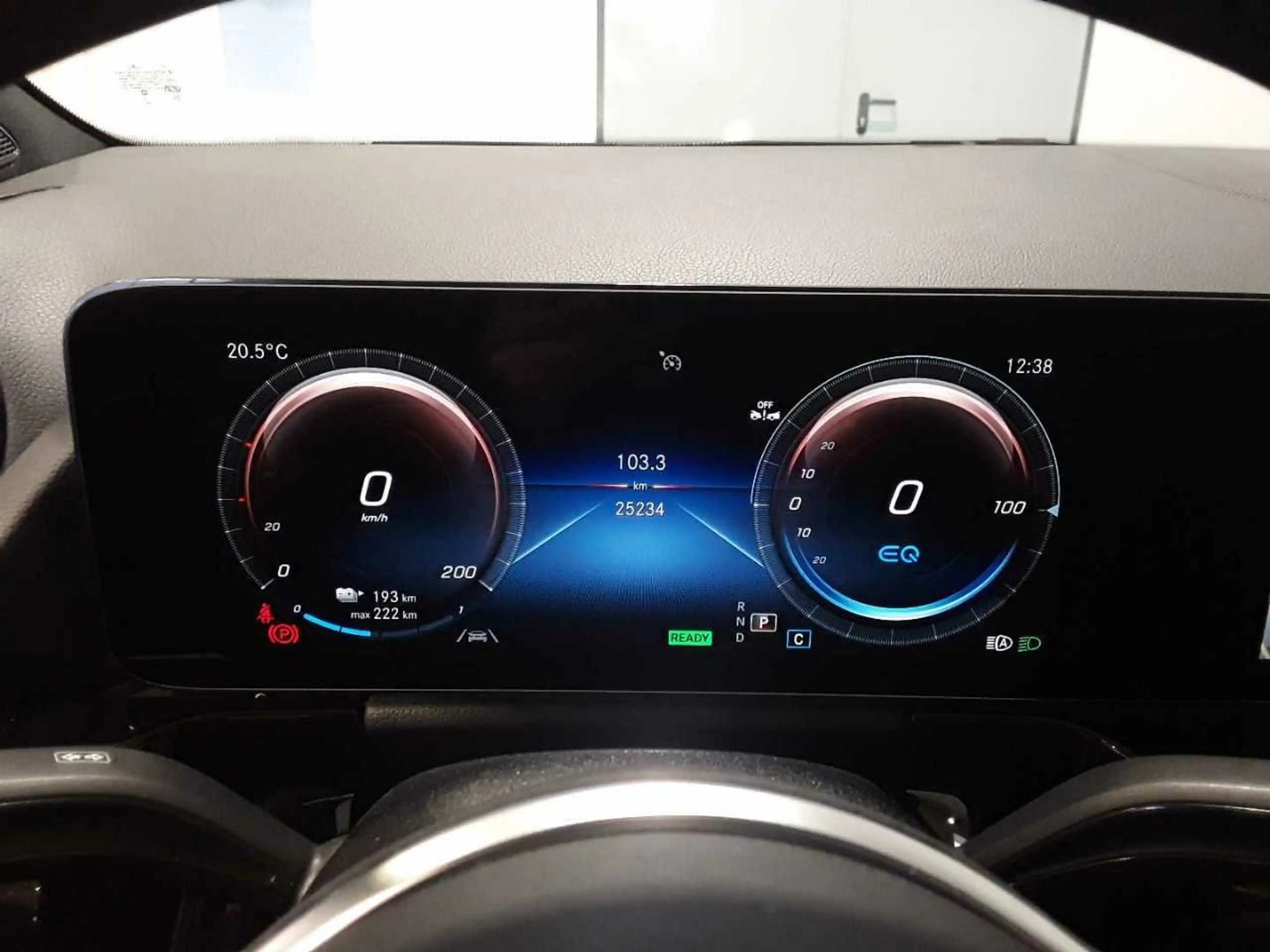 Mercedes-Benz EQA 250 + Progressive Pano S-Dach BLIS El.Heckkl. — photo 10