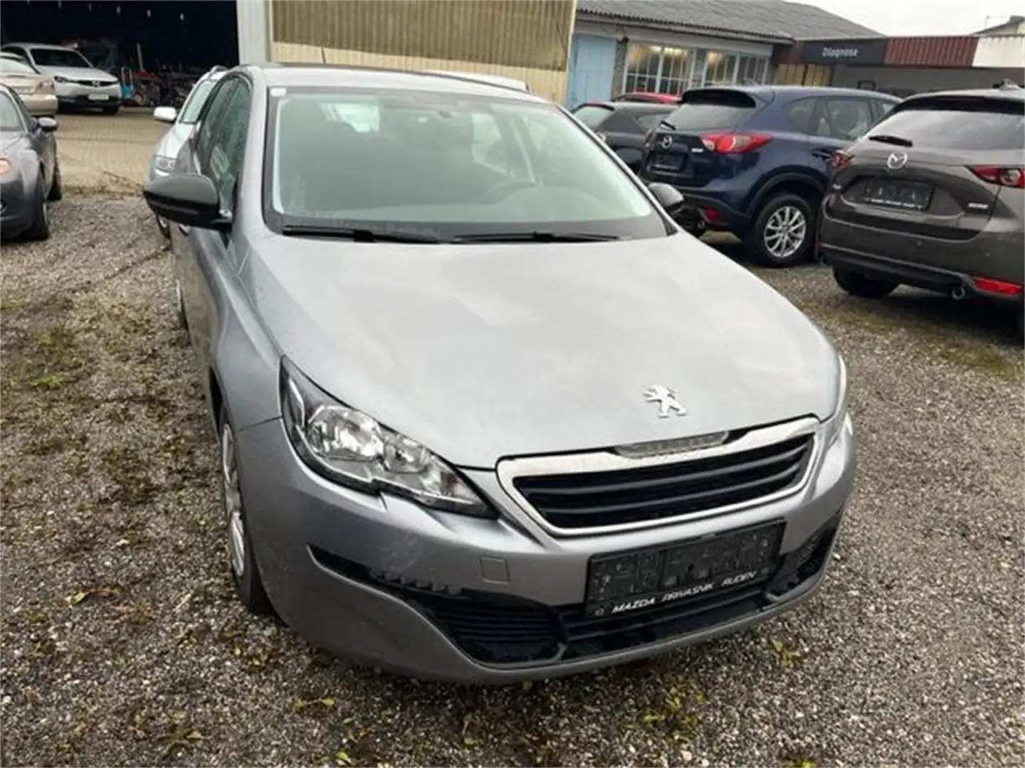 Peugeot 308 SW 1,2 PureTech Access Grau - 2