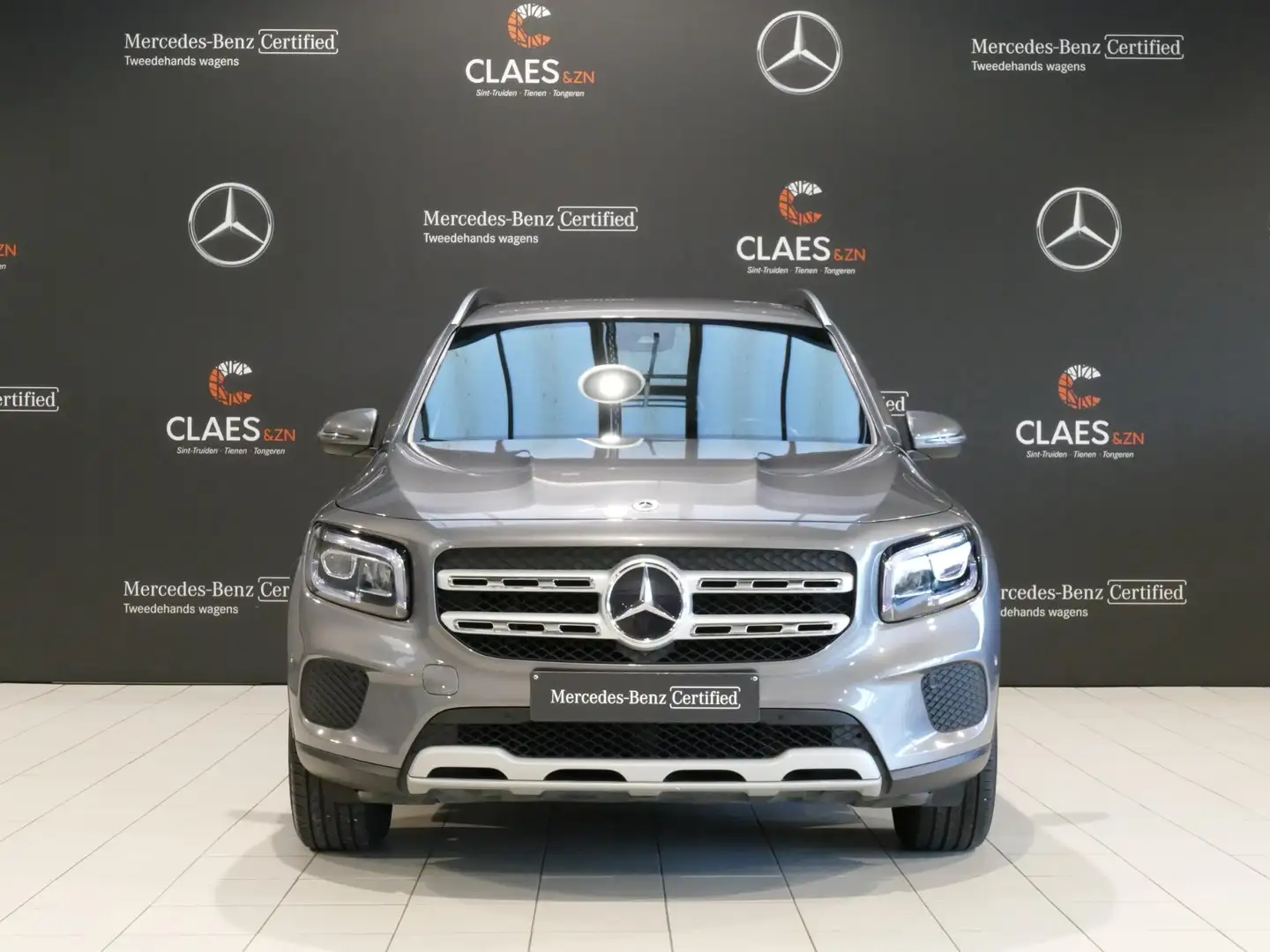 Mercedes-Benz GLB 180 Style DOS 8131 Gris - 2