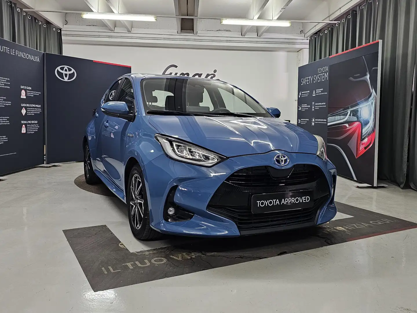 Toyota Yaris Yaris 1.5h Trend Bleu - 1