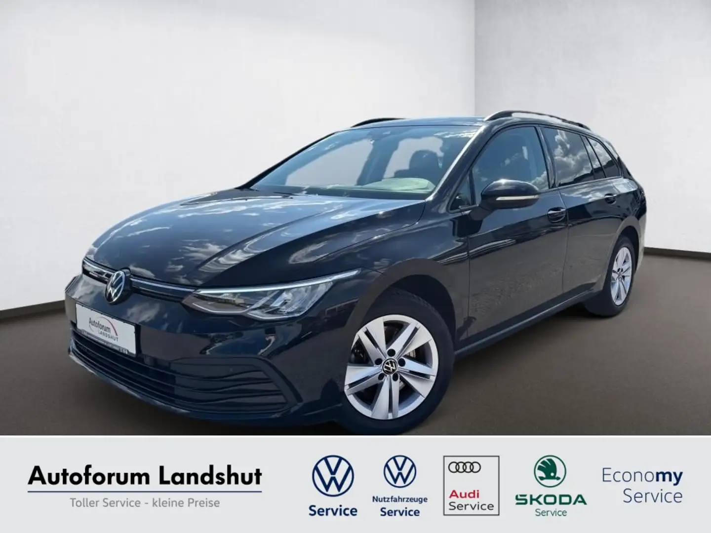 Volkswagen Golf Variant Golf VIII Variant 2.0 TDI Life LED/NAVI/SHZ/PDC Zwart - 1