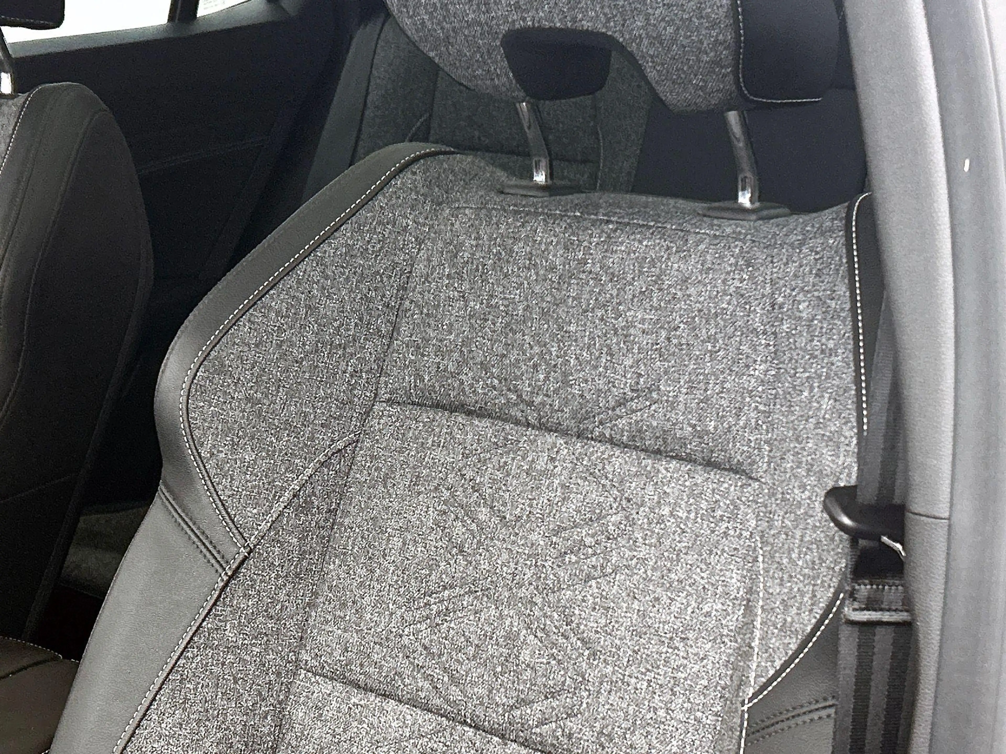 Renault Rafale 1.2 E-Tech full hybrid 200 techno PANO | WINTER-PA — photo 17