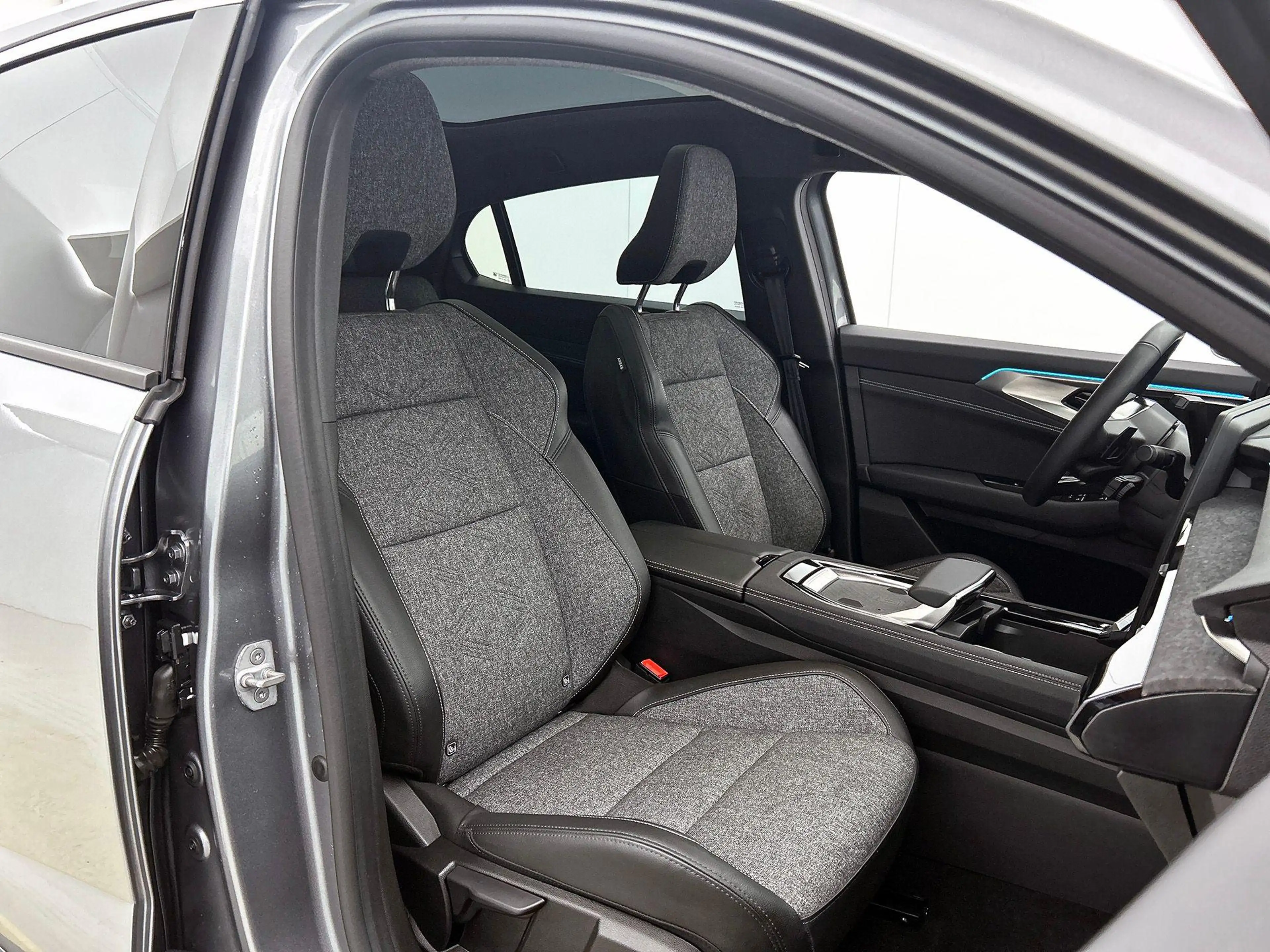 Renault Rafale 1.2 E-Tech full hybrid 200 techno PANO | WINTER-PA — photo 39