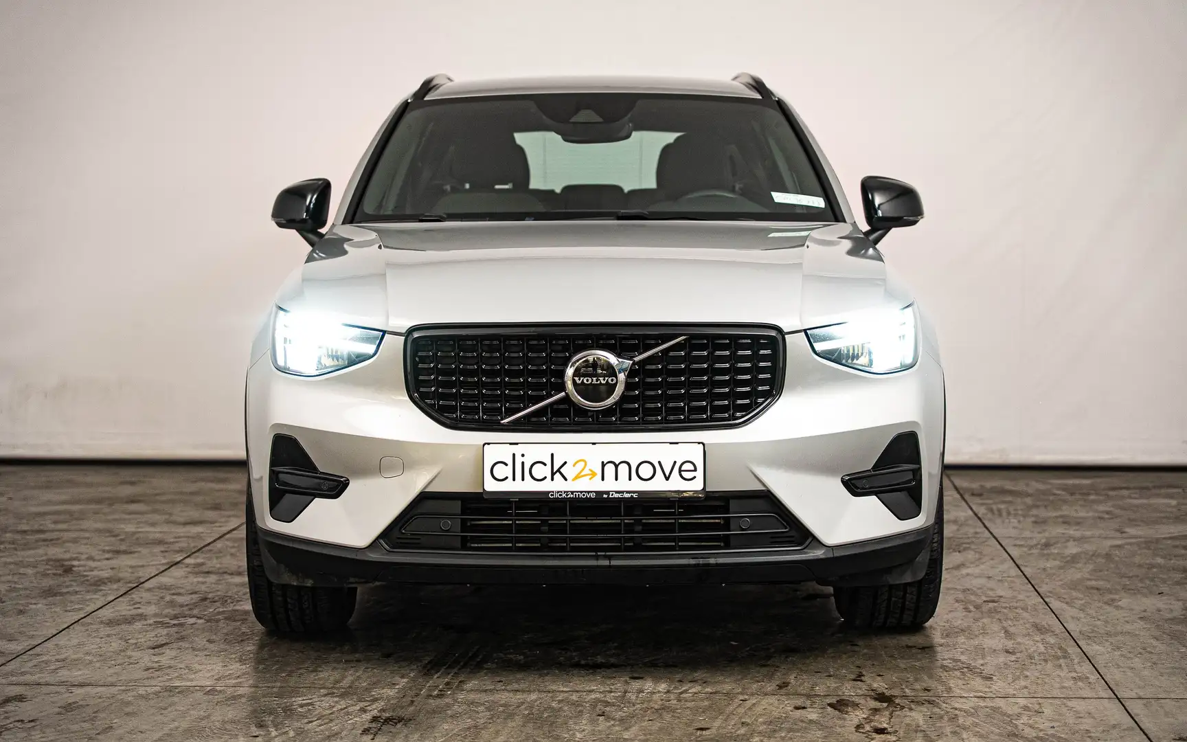 Volvo XC40 XC40 1.5 T2 Black Edition Серый - 2
