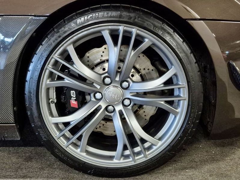 Audi R8 COUPE 4.2 FSI QUATTRO CARBON BANG OLUFSEN CUIR NAV — photo 11
