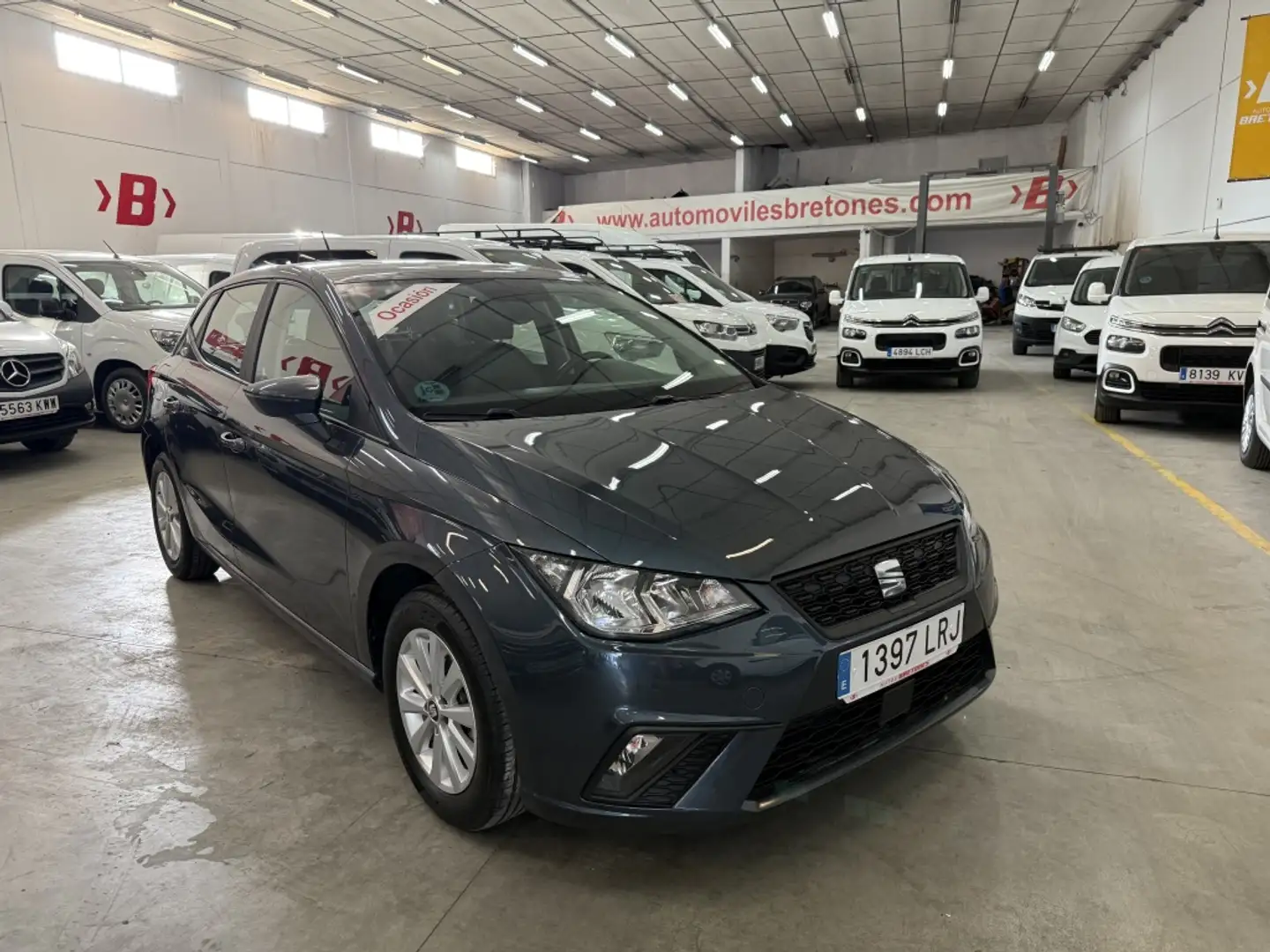 SEAT Ibiza 1.0 TSI S&S Style 110 Gris - 1