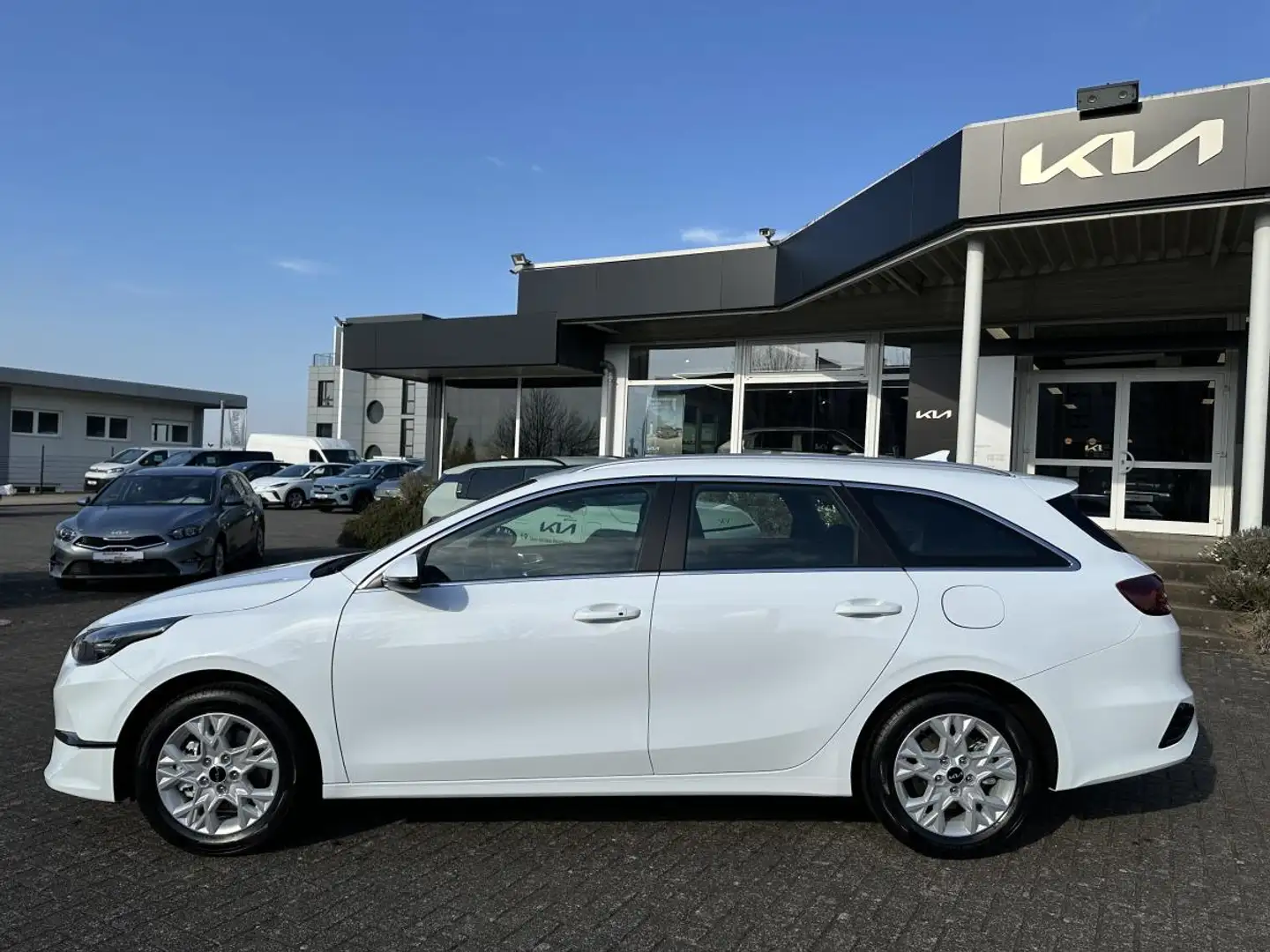 Kia Ceed SW / cee'd SW 1.5T 140 ULTIMATE STD Weiß - 2