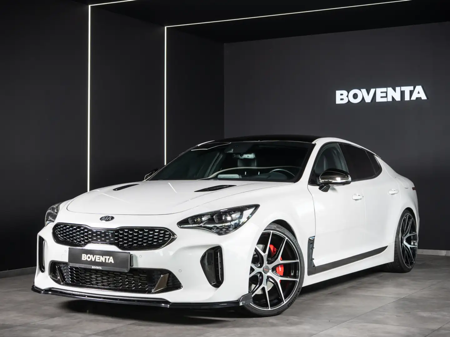 Kia Stinger GT 3.3 V6 T-GDI GT *H&R*BORBET*HUD*KAMERA*VOLL* Weiß - 1