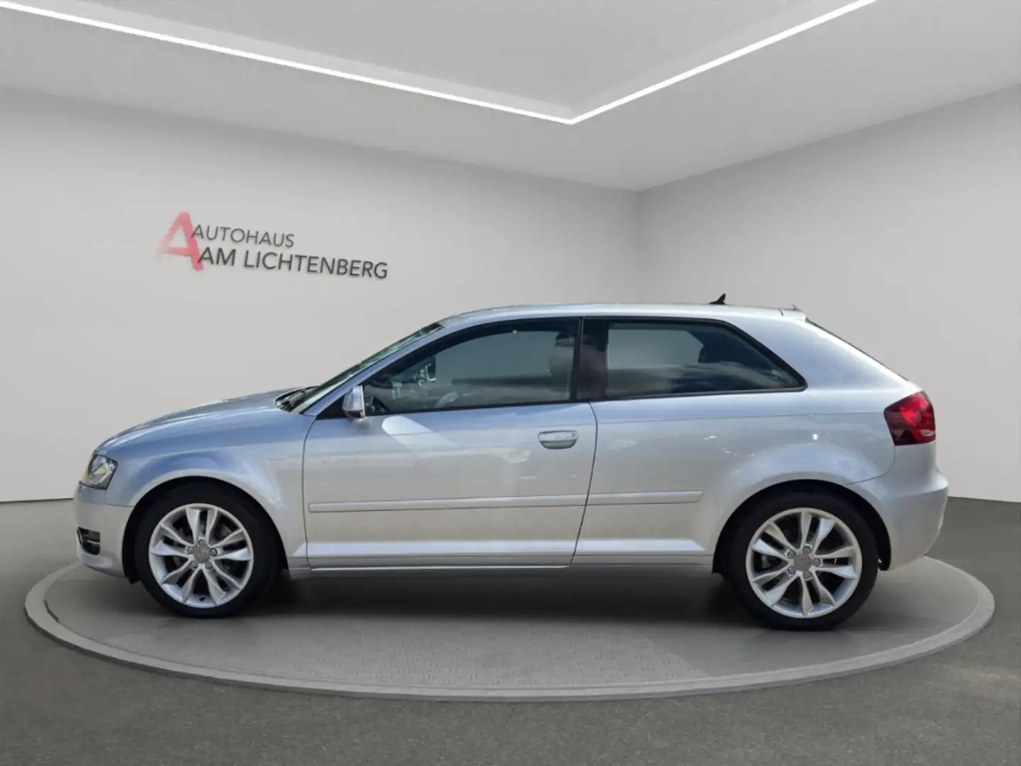 Audi A3 1.4 TFSI Ambition NAVI+KLIMA+PDC+TEMPOMAT+SITZHEIZ Argent - 2