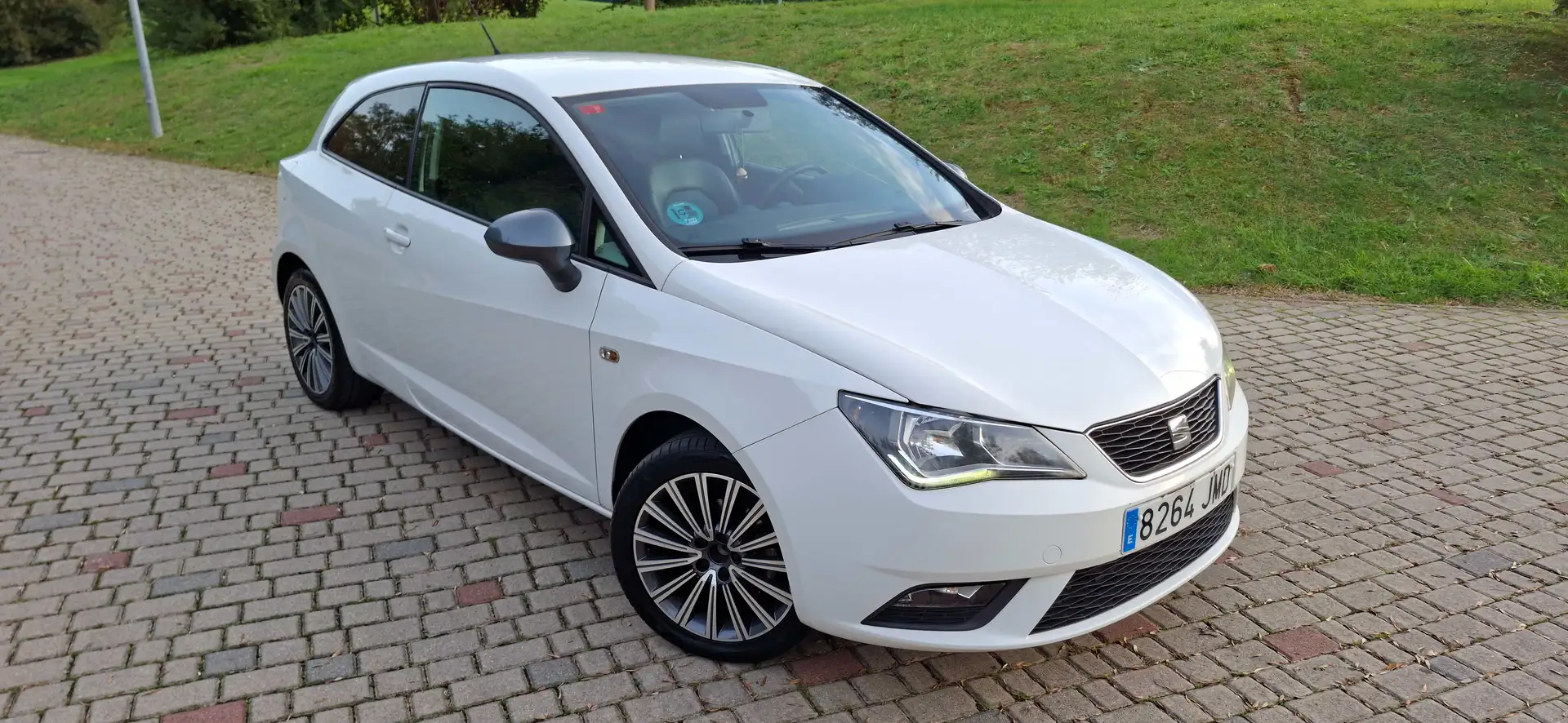 SEAT Ibiza SC 1.2 TSI Style Blanco - 2