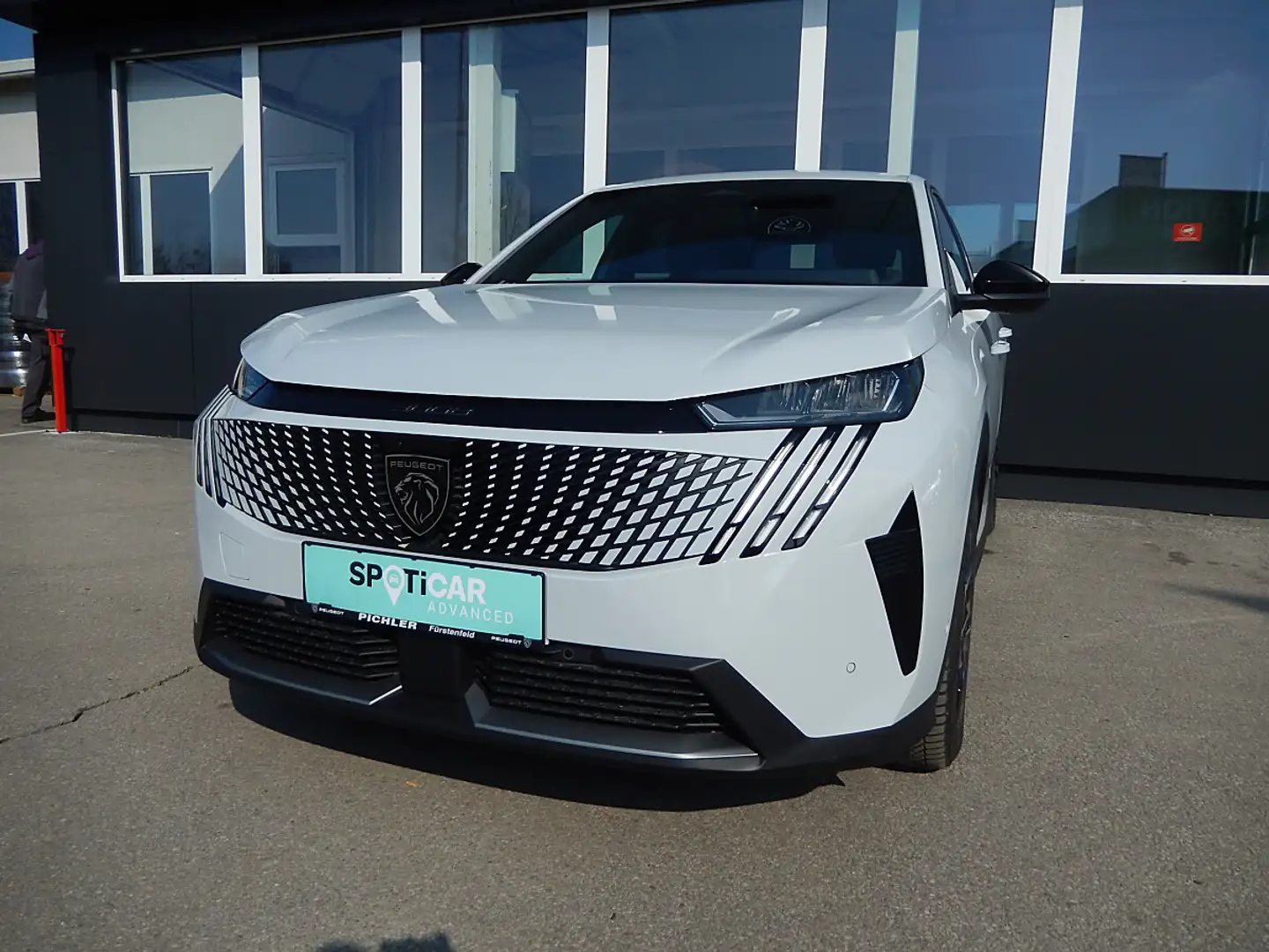 Peugeot 3008 Hybrid 136 E-DCS6 Allure Aut. Weiß - 1