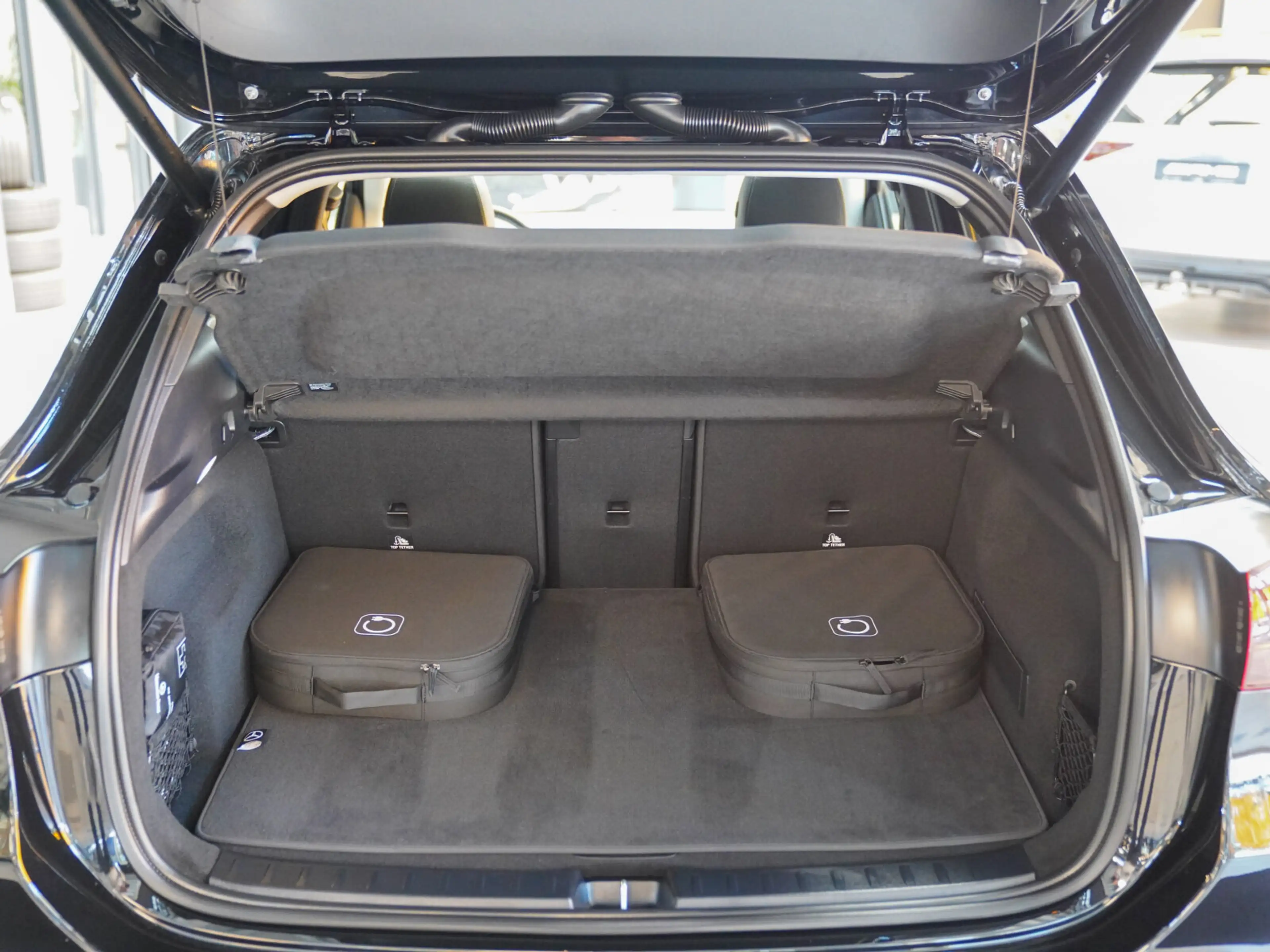 Mercedes-Benz EQA 300 EQA 300 4M Progressive Fahrassistenz 360° Memory — photo 5