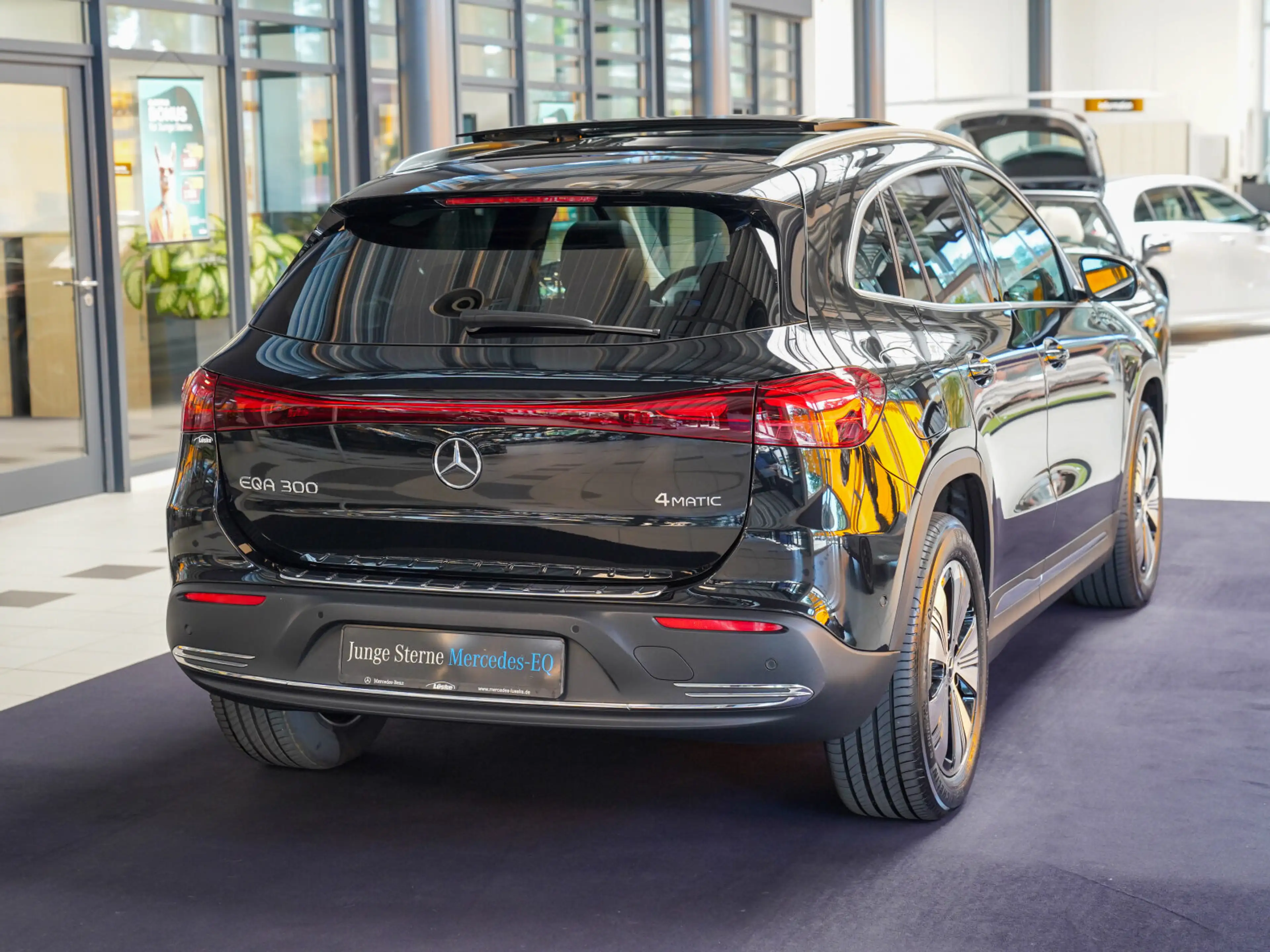 Mercedes-Benz EQA 300 EQA 300 4M Progressive Fahrassistenz 360° Memory — photo 3