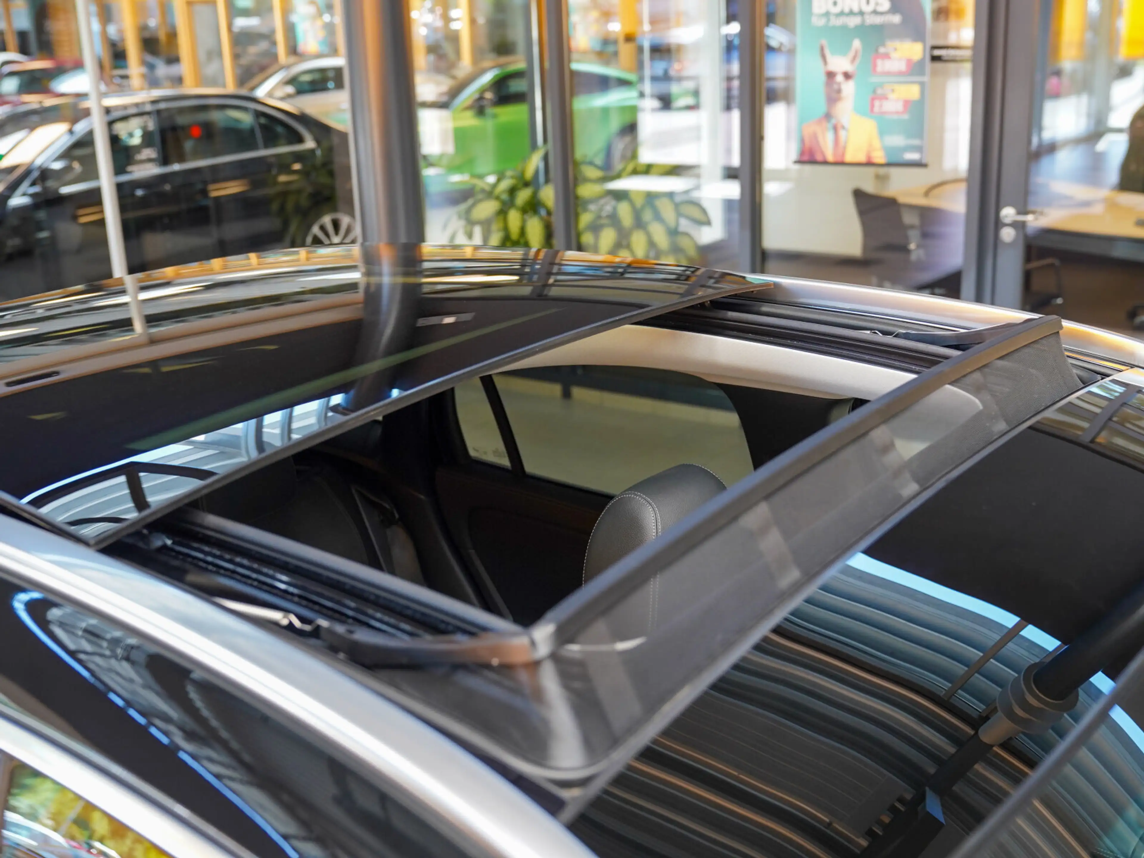 Mercedes-Benz EQA 300 EQA 300 4M Progressive Fahrassistenz 360° Memory — photo 10