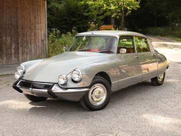 DS Pallas - DS21 + 5-Speed - Restored & Rebuilt
