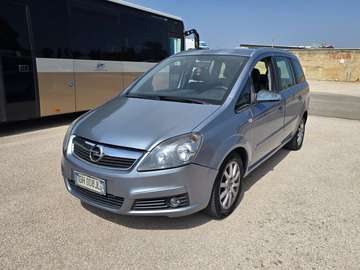 Zafira II 2008 1.9 cdti Cosmo 120cv auto