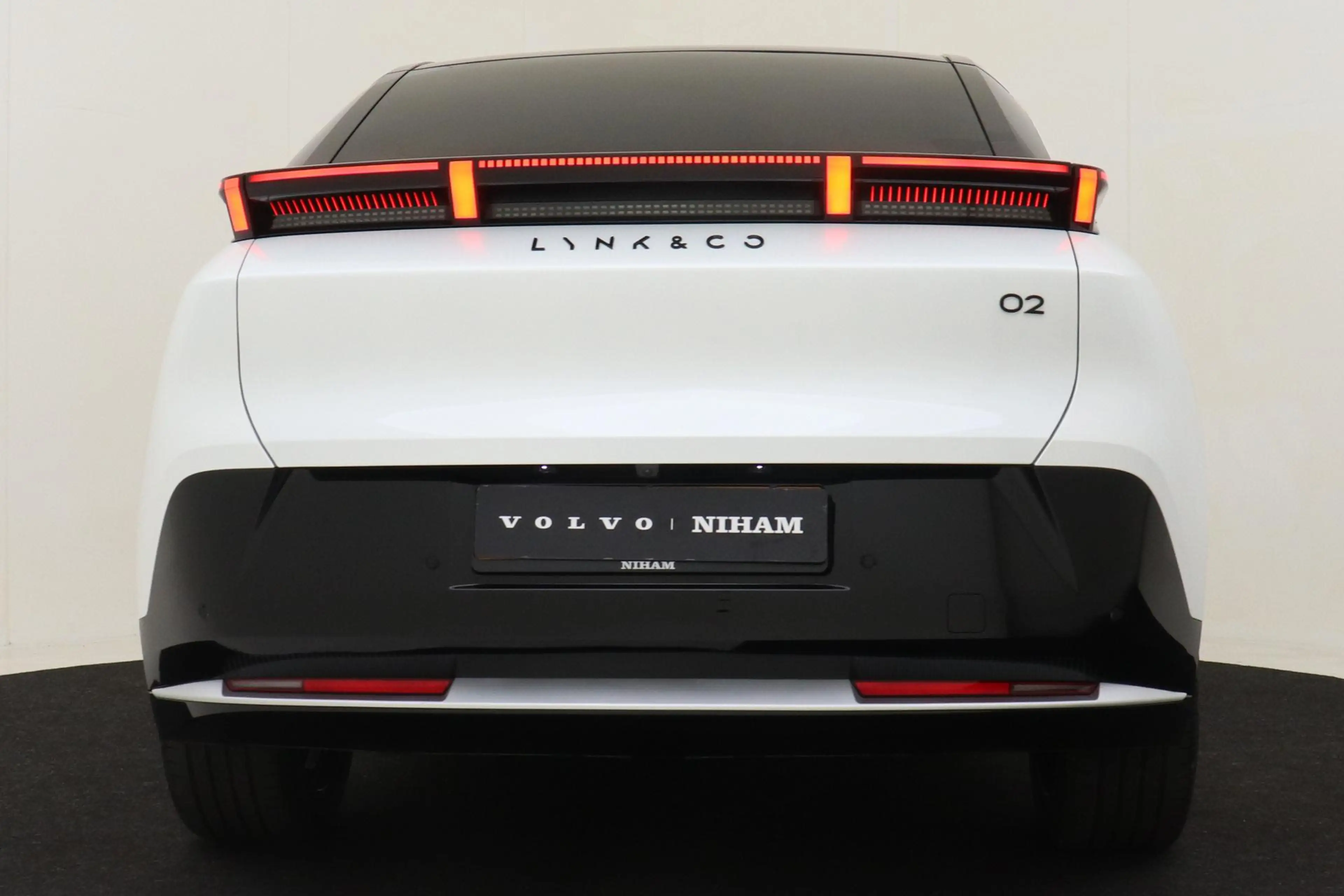 Lynk & Co 02 MORE 66 kWh -PANO.DAK|HARMAN/KARDON|360°CAM|ELEK.S — photo 15