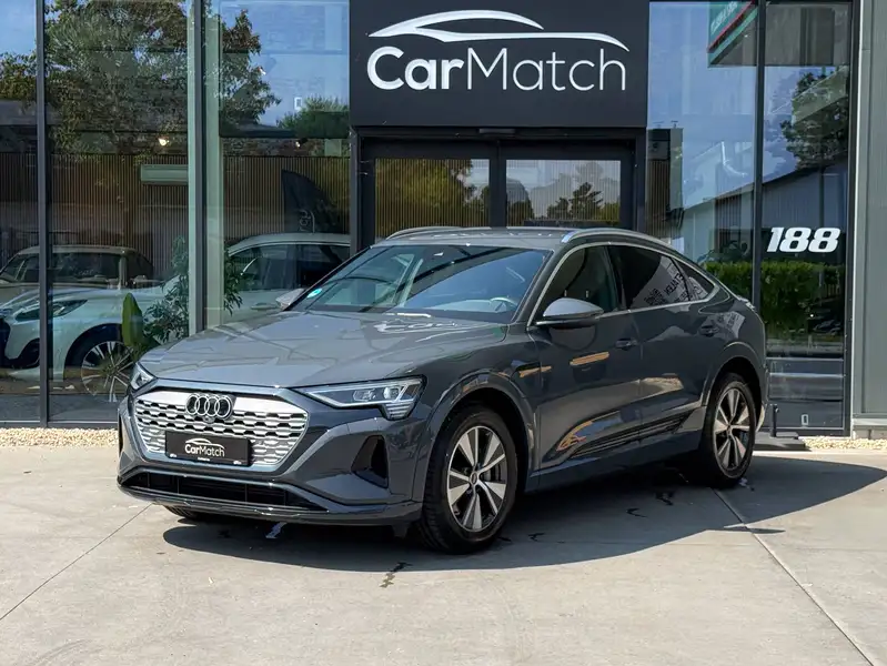AUDI Q8 E-tron