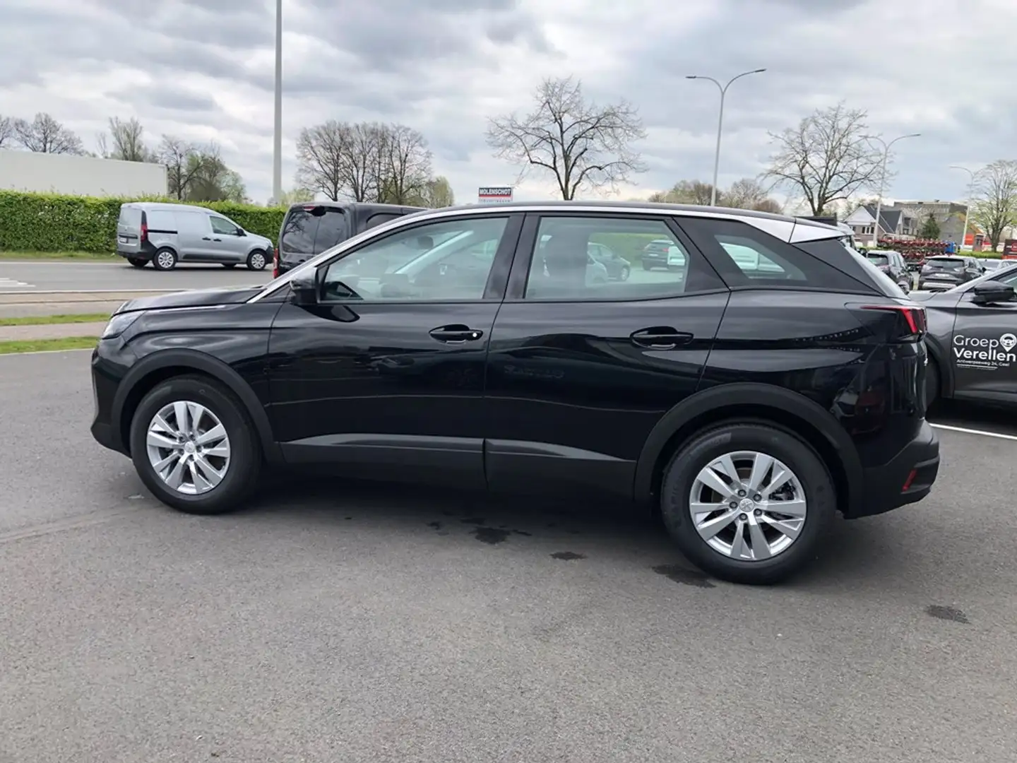 Peugeot 3008 Active Pack Benzine *DEMO* Zwart - 2