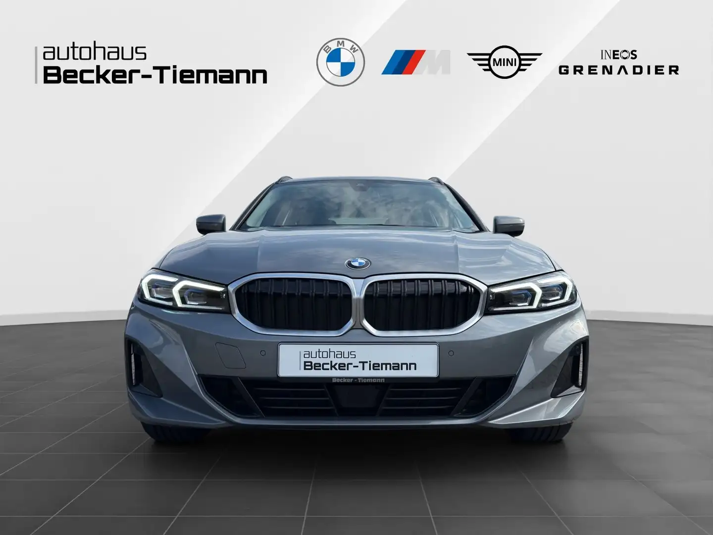 BMW 318 i Touring LivePro/CarPlay/Head-Up/Driving/ACC/Park Grau - 2
