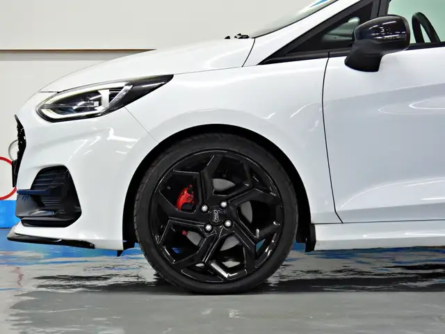 Ford Fiesta view 3