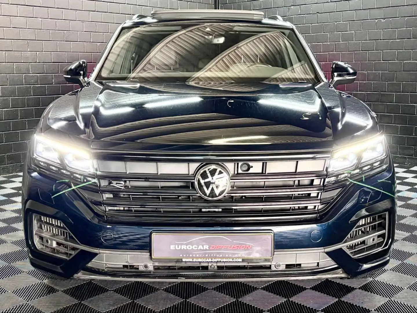 Volkswagen Touareg 3.0 R 4Motion eHybrid 462 CV ** Toit ouvrant ** Blauw - 2