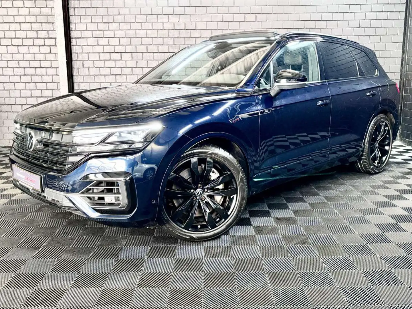 Volkswagen Touareg 3.0 R 4Motion eHybrid 462 CV ** Toit ouvrant ** Blauw - 1