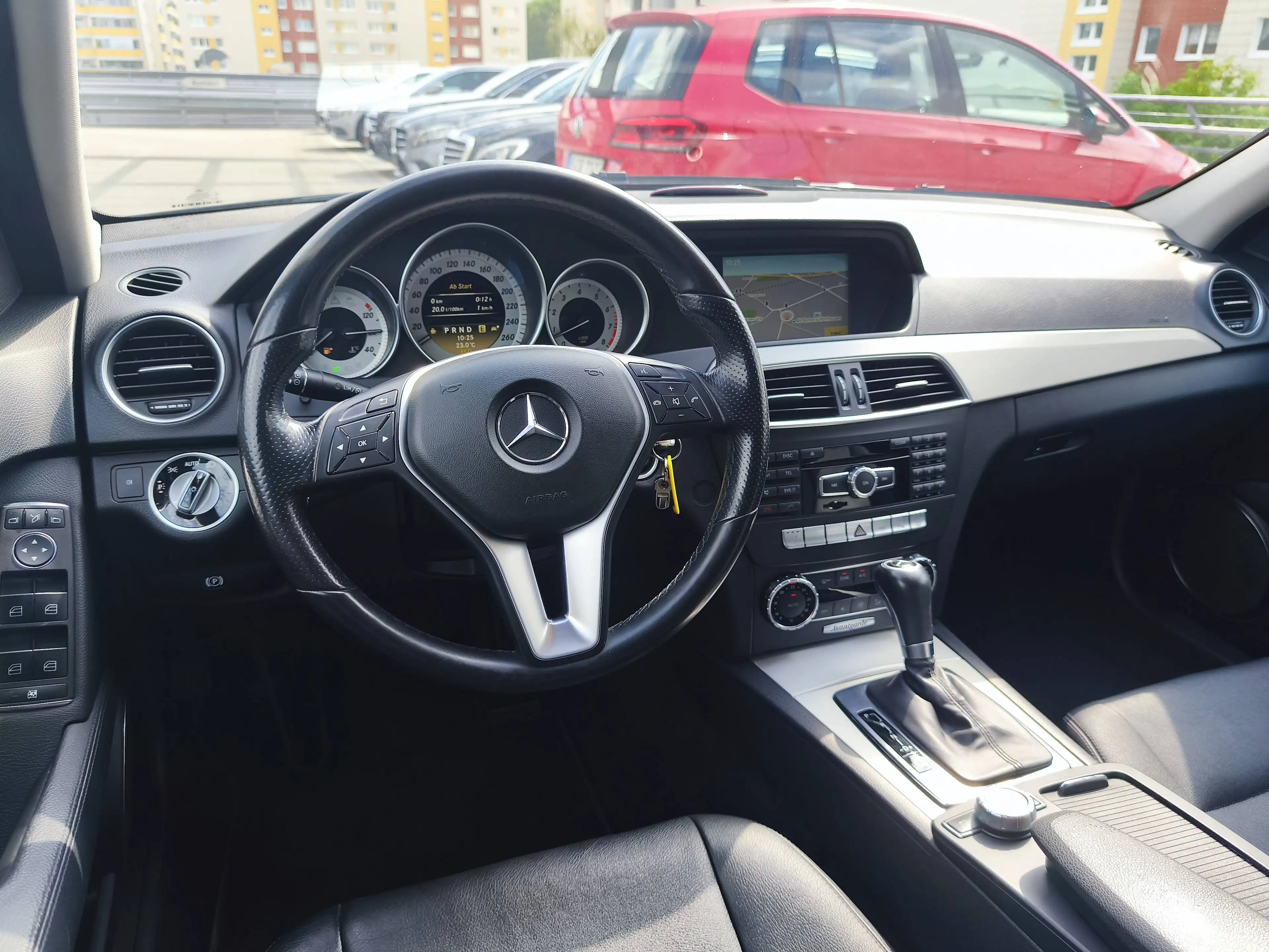 Mercedes-Benz C 350 C 350 T XENON+ILS/LEDER+SHZ/HARMANKARDON/NAVI/E-GLASDACH/TEMPOMAT/19ZOLL — photo 7