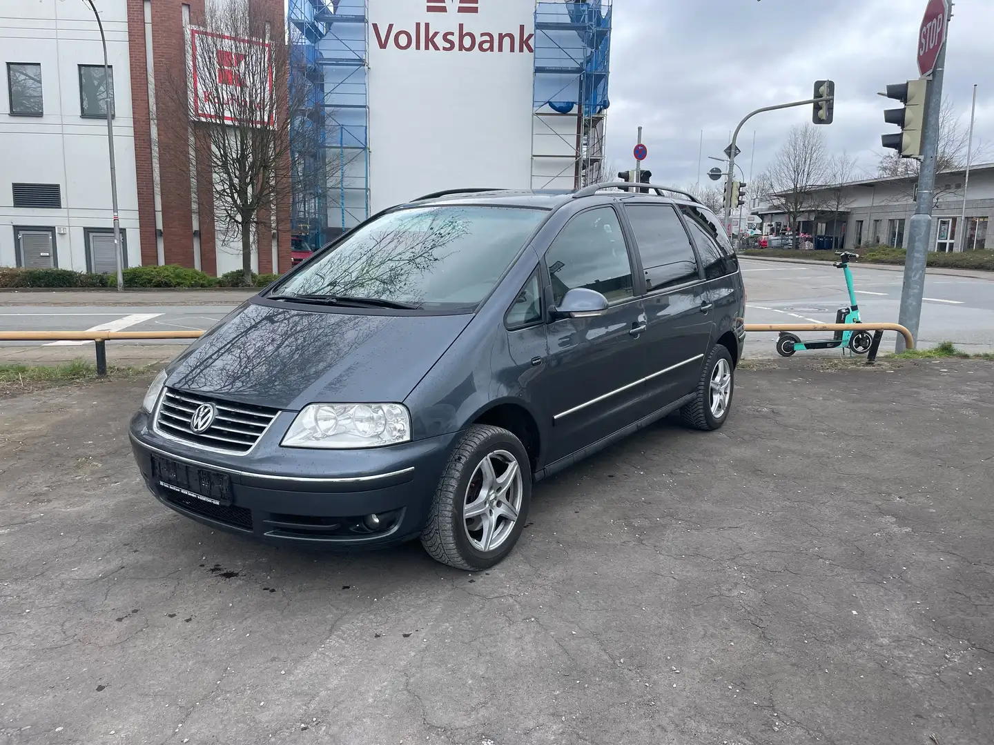 Volkswagen Sharan Sportline*TÜV/AU 03/2026* 7 SITZER* Grigio - 1