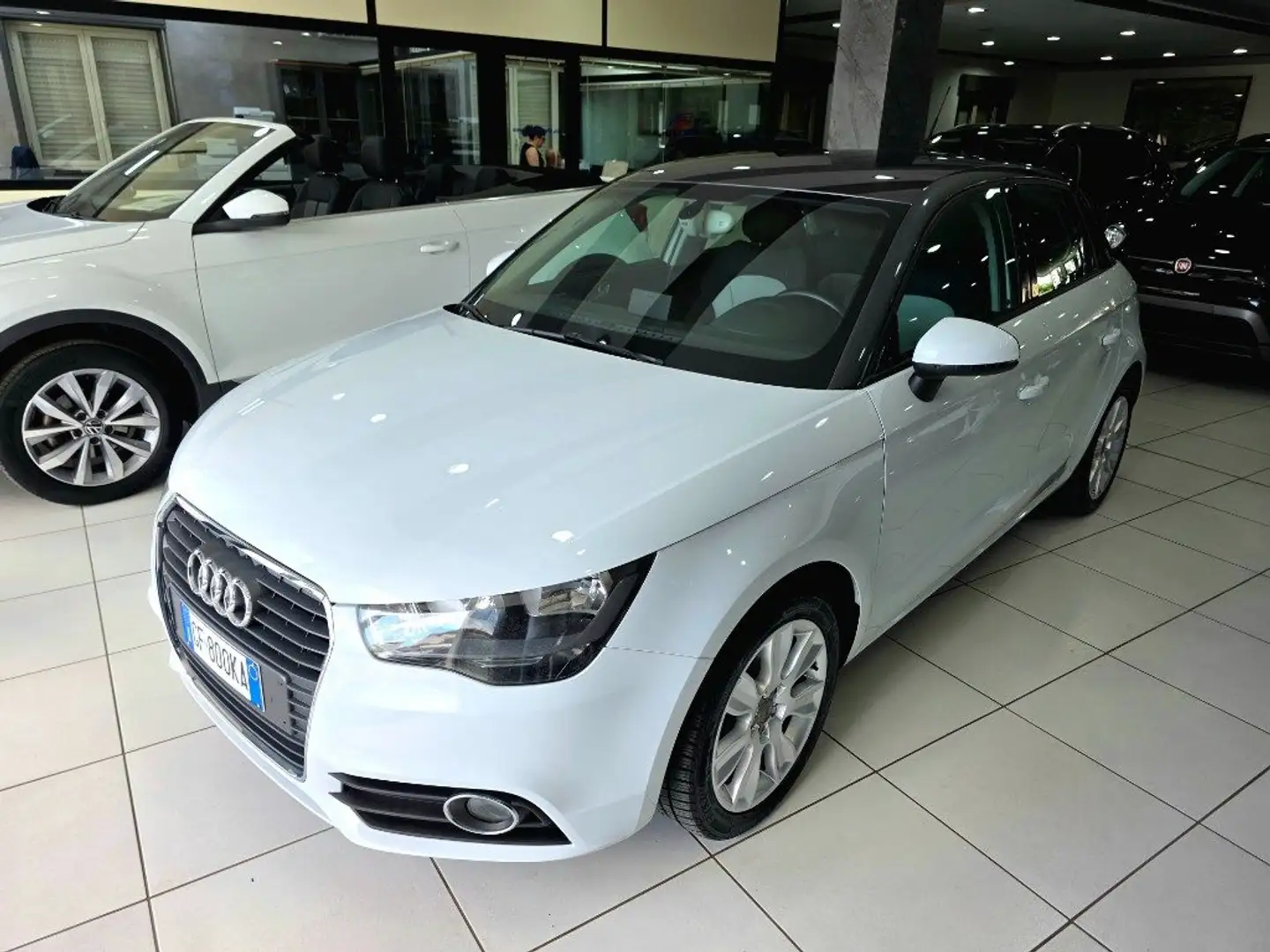 Audi A1 SportBack 1.6 TDI 105CV Bi Color Ambition Bianco - 1