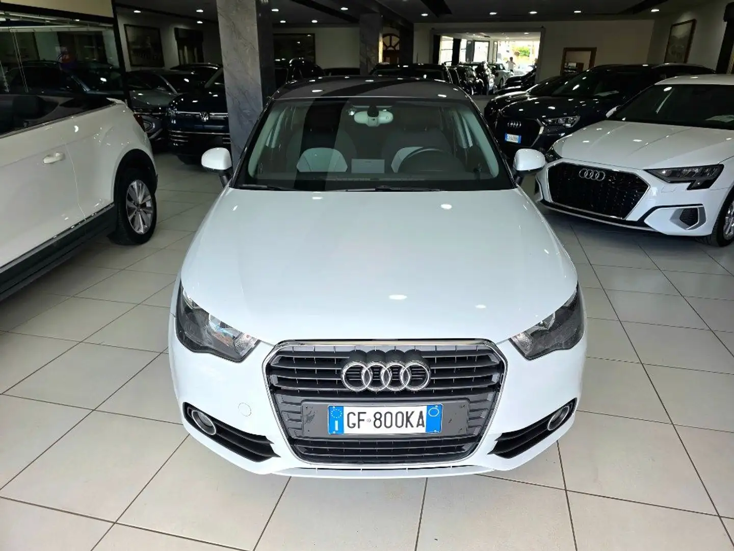 Audi A1 SportBack 1.6 TDI 105CV Bi Color Ambition Bianco - 2