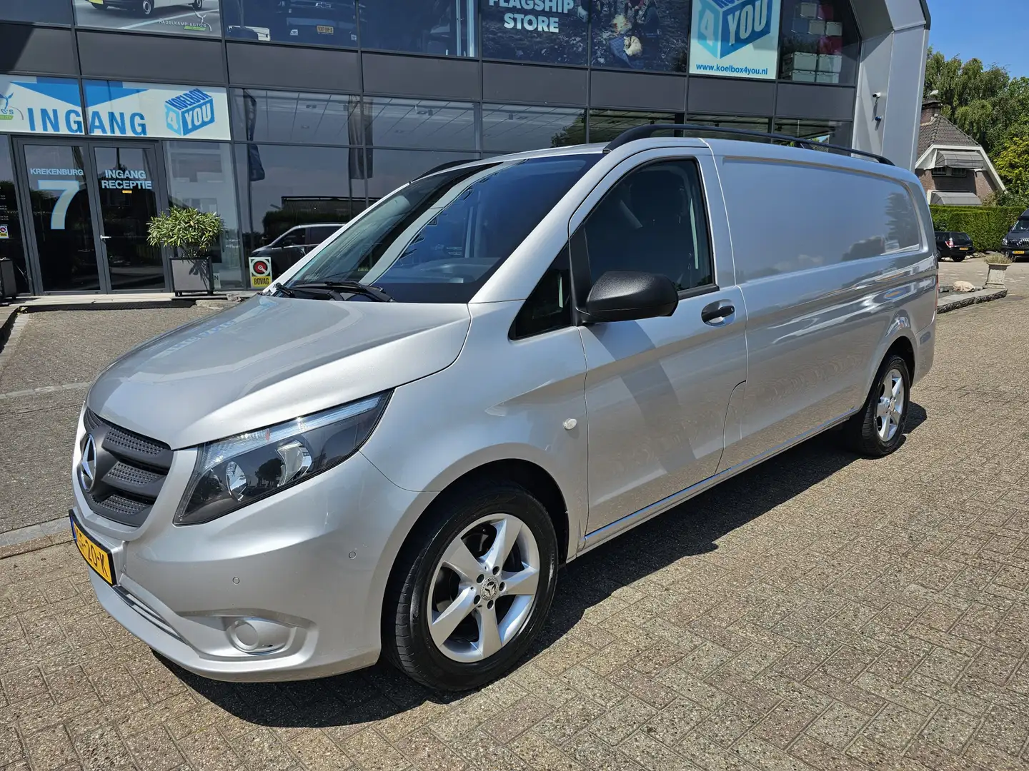 Mercedes-Benz Vito 114 CDI Extra Lang Automaat * Navi * Camera * PDC Grijs - 1