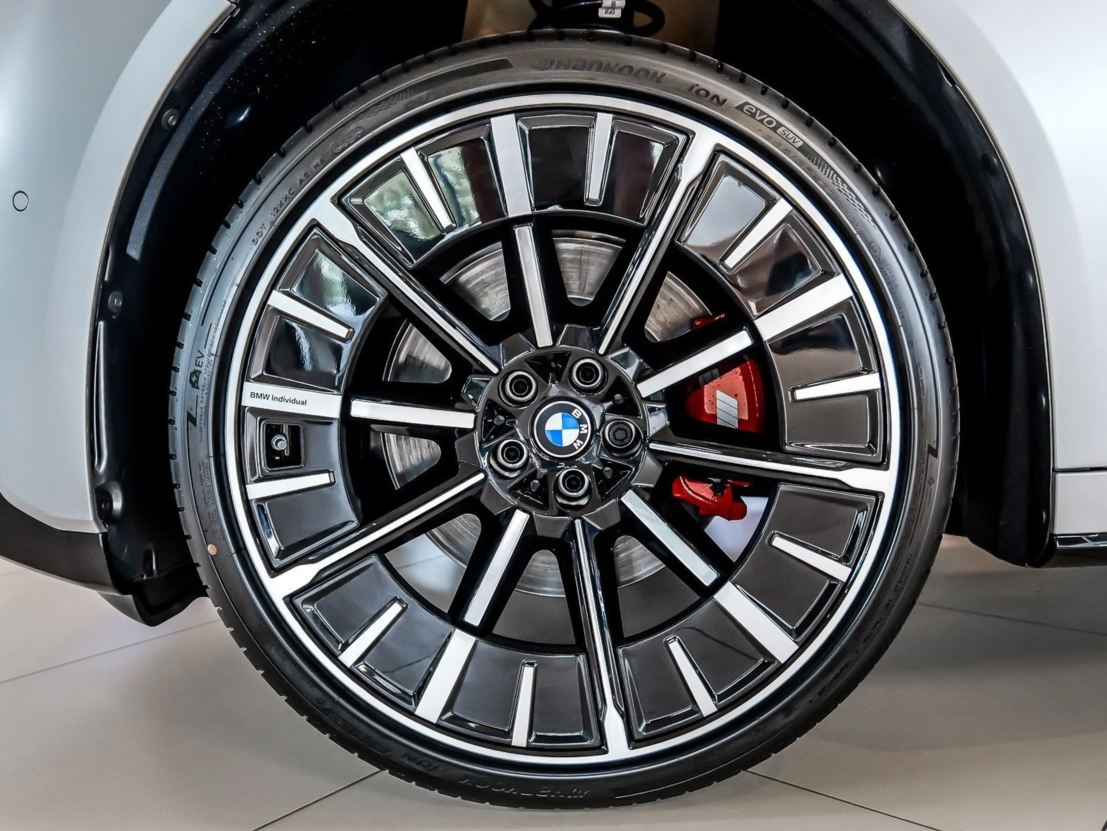 BMW iX3 40 M Sport HUD PANO AHK Standh. Sound Syst. — photo 4