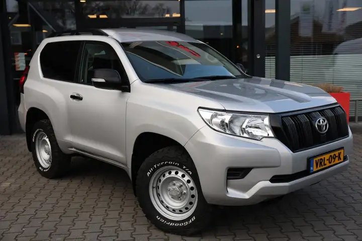 Toyota Land Cruiser 2.8 D-4D 3DRS COMFORT A/T VAN