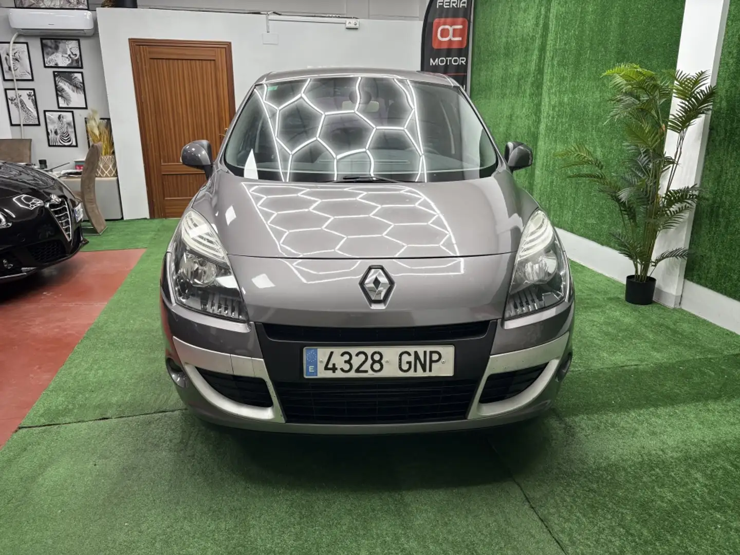 Renault Scenic 1.5dCi Dynamique 105 Gris - 1