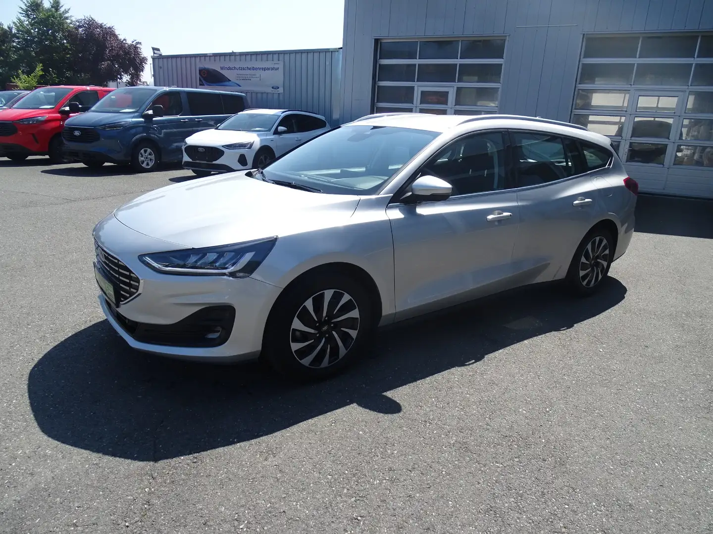 Ford Focus Turnier 1.0 EcoBoost Titanium *AHK*ACC* Silber - 2