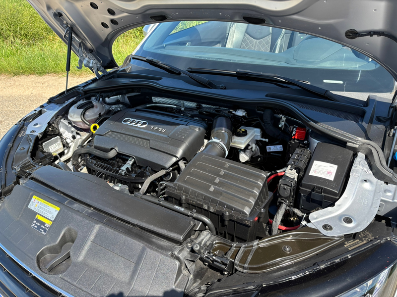 Audi TT Roadster 2.0 TFSI quattro Aut Pro Line S/Navi/Lede — photo 4