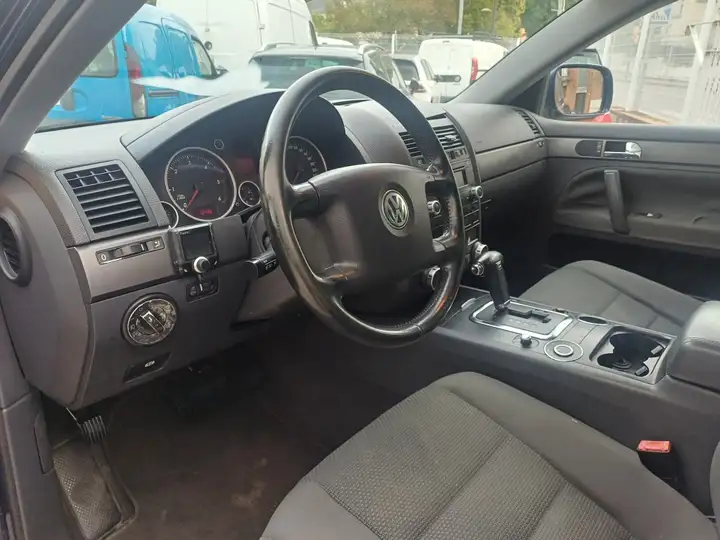 Volkswagen Touareg 2.5 TDI R5 (2003) 2005, foto 9