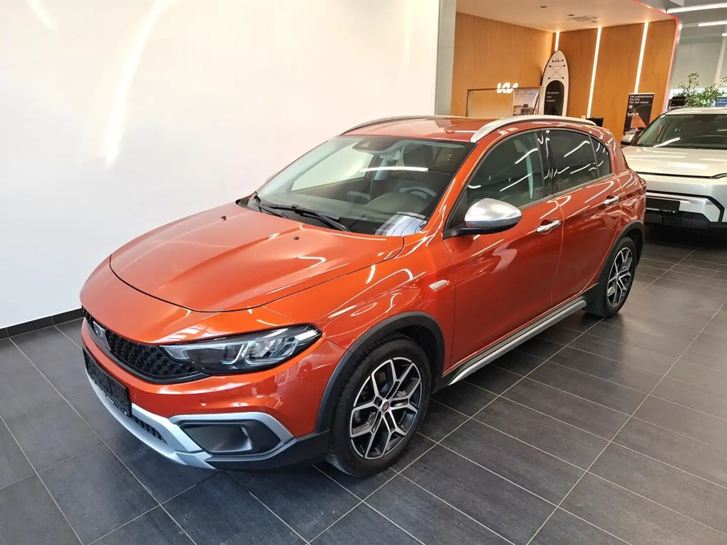Fiat Tipo Cross FireFly Turbo 100 Cross Orange - 1