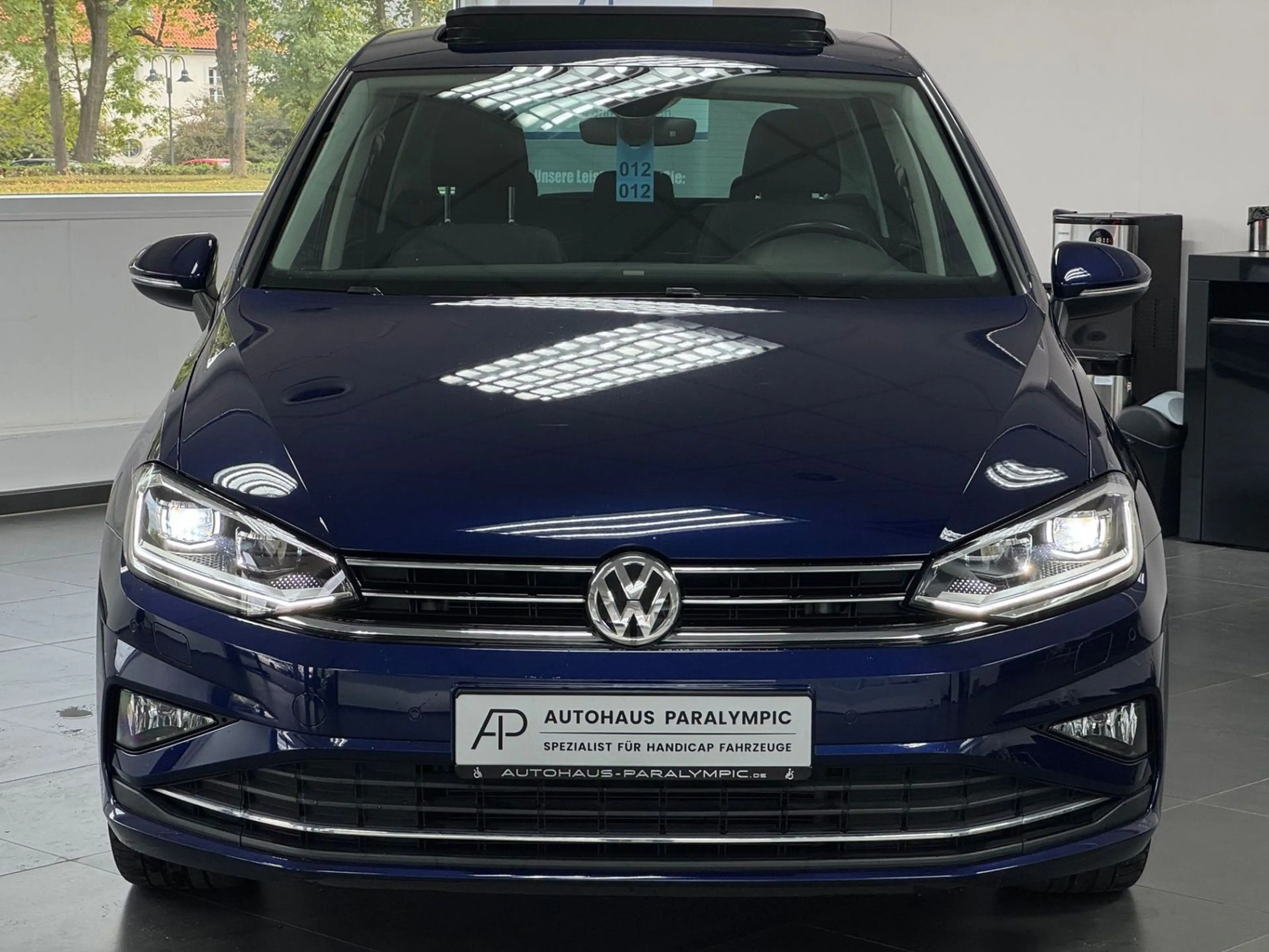 Volkswagen Golf Sportsvan Golf VII SV 1.5 TSI Join PANO NAV — photo 2