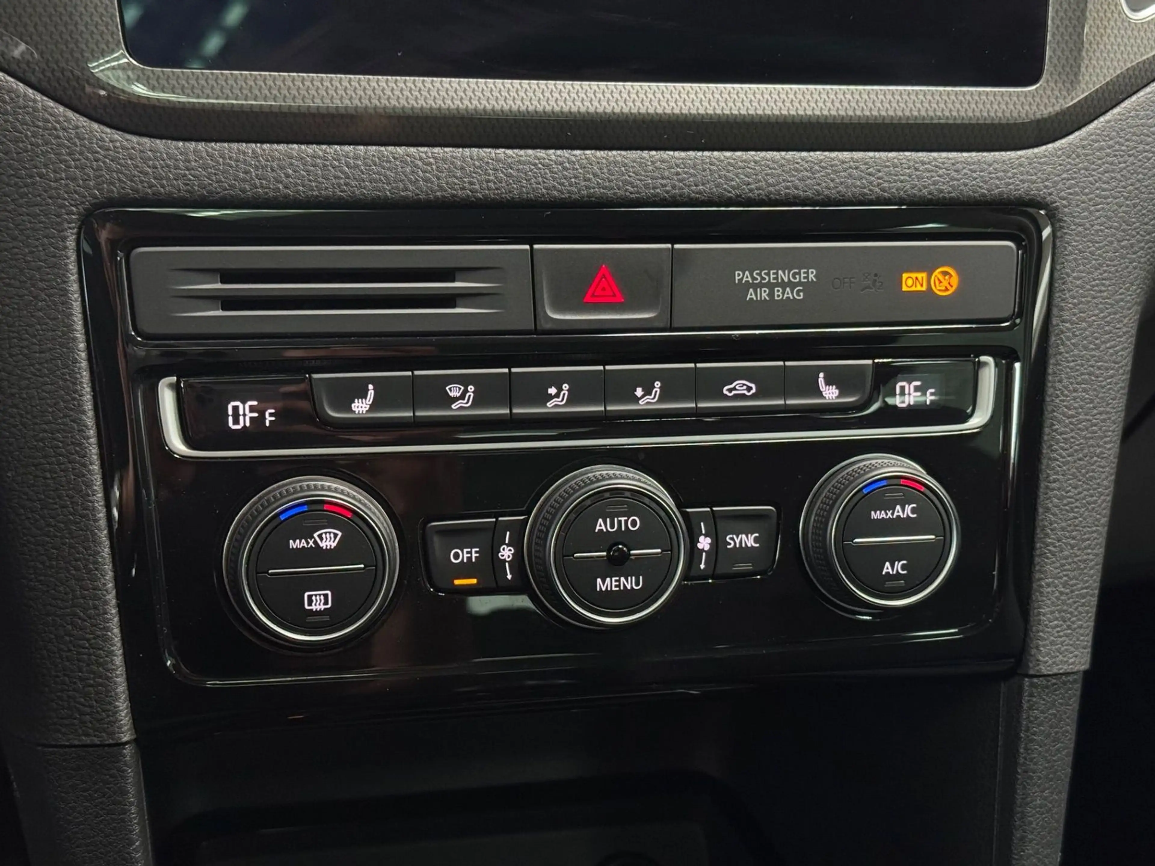 Volkswagen Golf Sportsvan Golf VII SV 1.5 TSI Join PANO NAV — photo 13