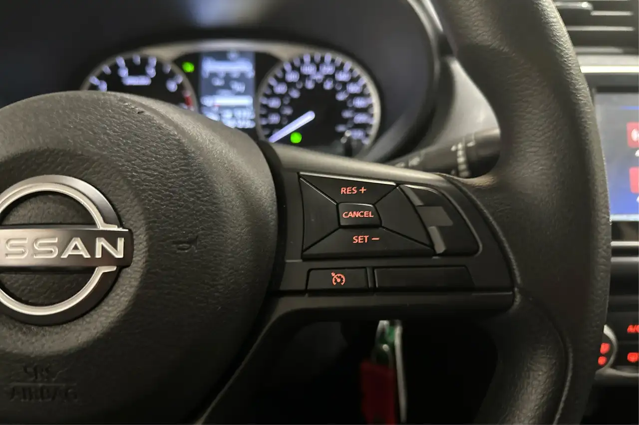 Nissan Versa снимка Nissan Versa