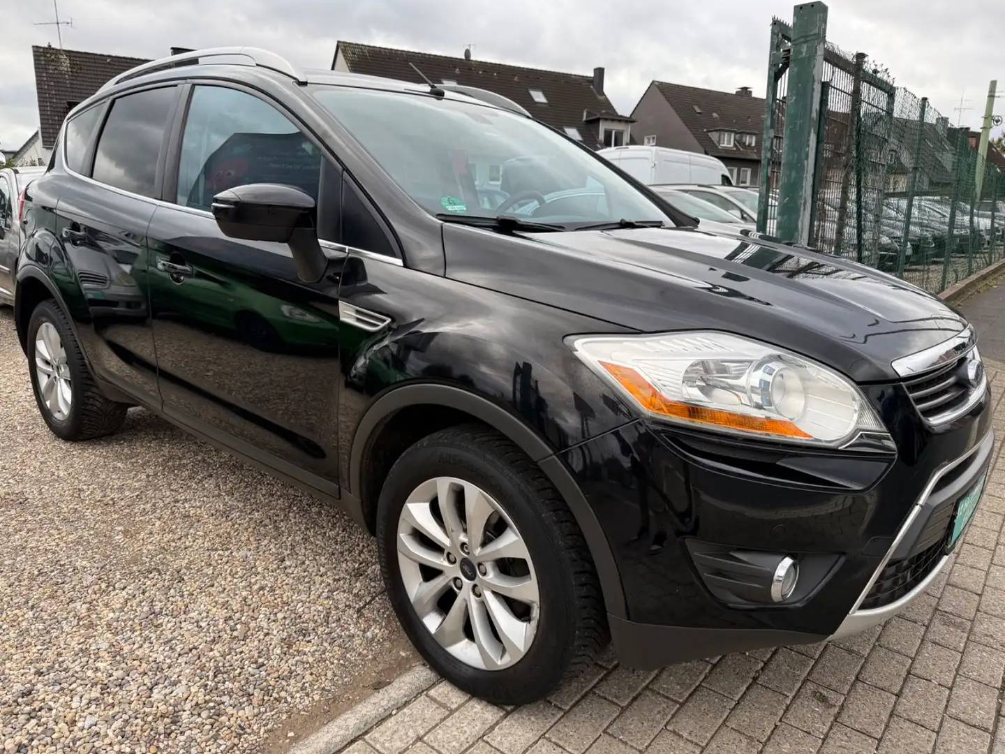 Ford Kuga Titanium*TÜV NEU*KLIMA* Noir - 1