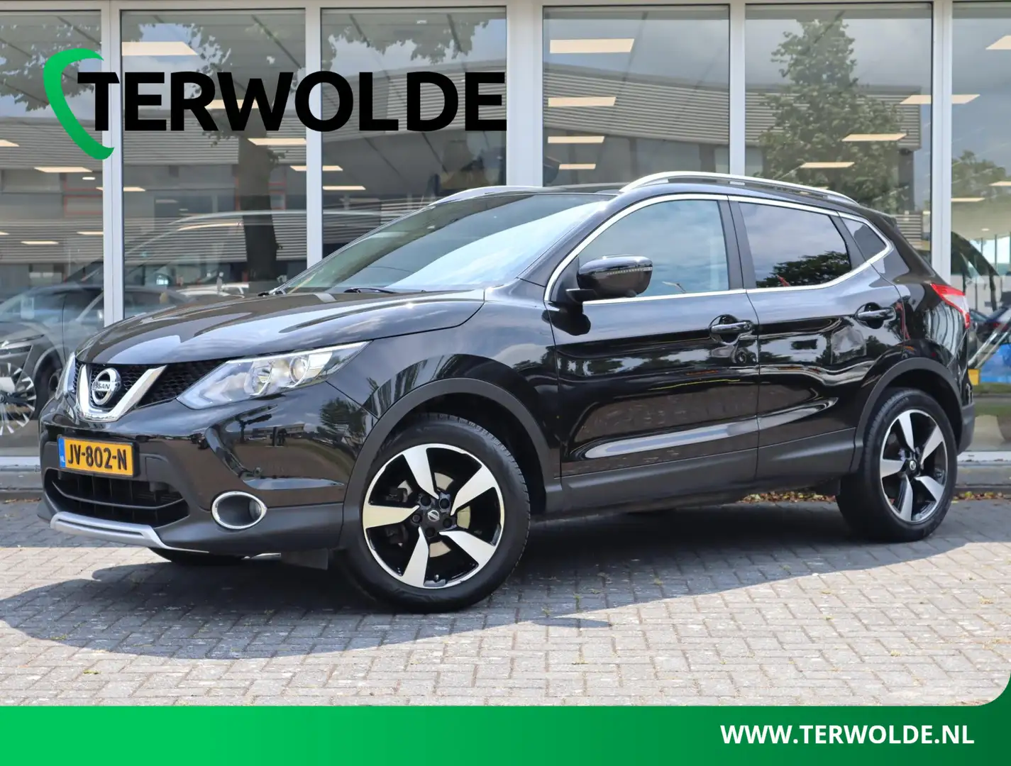Nissan Qashqai 1.2 N-Connecta | Panoramadak | Trekhaak | 360 Came Zwart - 1