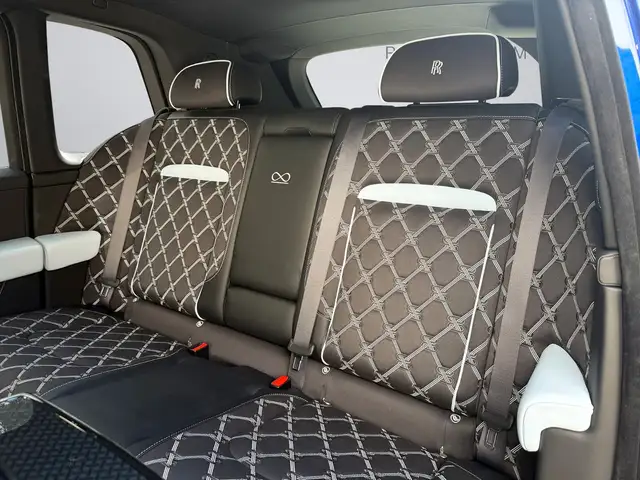 Rolls-Royce Cullinan view 8