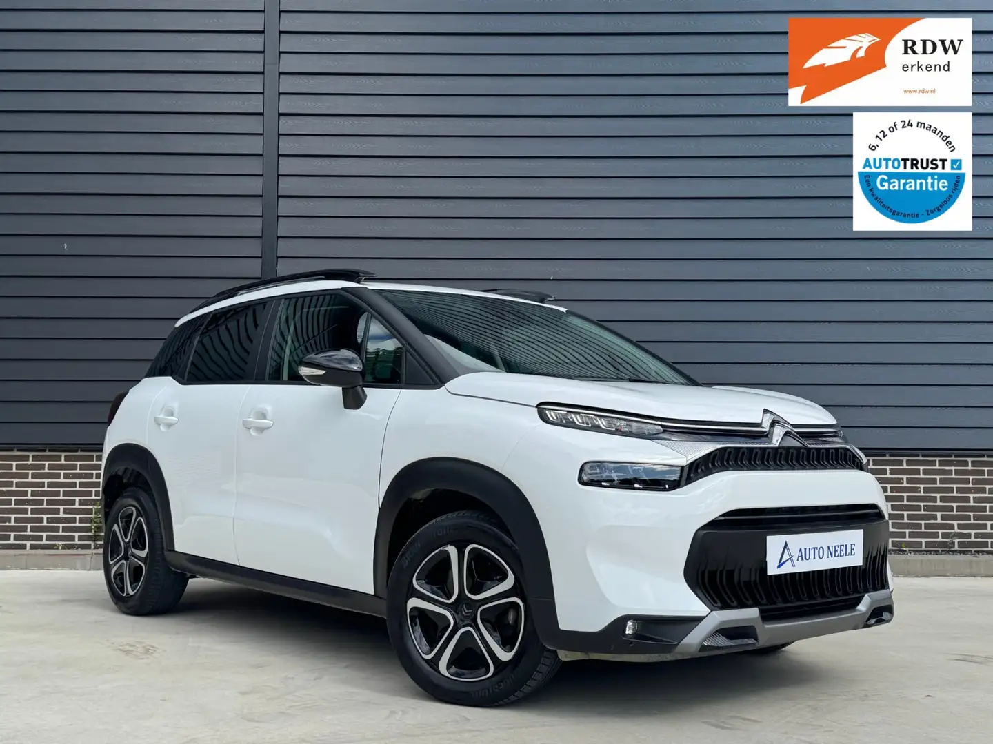 Citroen C3 Aircross Feel 1.2 PureTech 130 pk Automaat Carplay, Navi, L Wit - 1