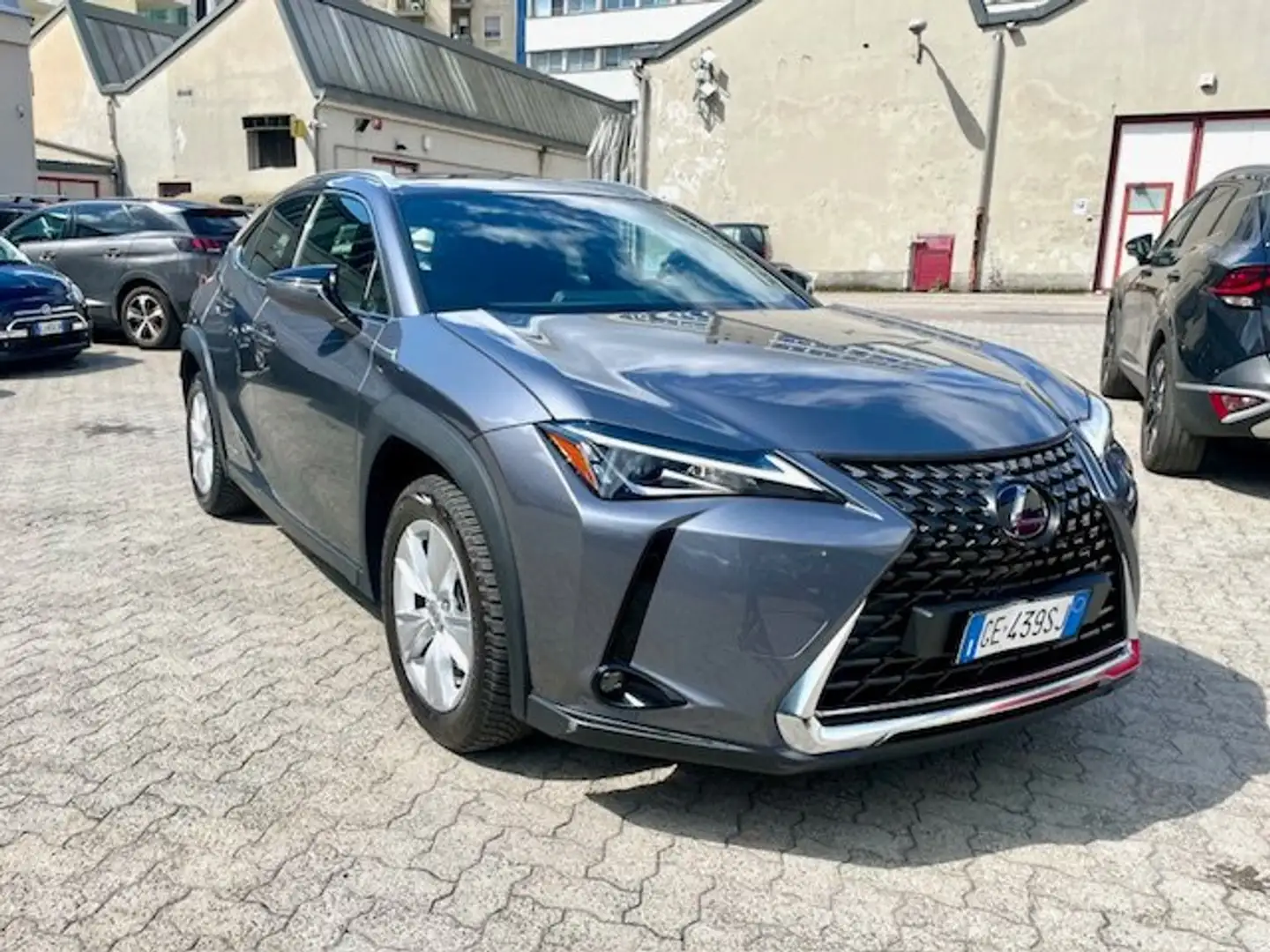Lexus UX 200 UX 250h 2.0 Business 2wd cvt Uniprop. Garanzia Серый - 2