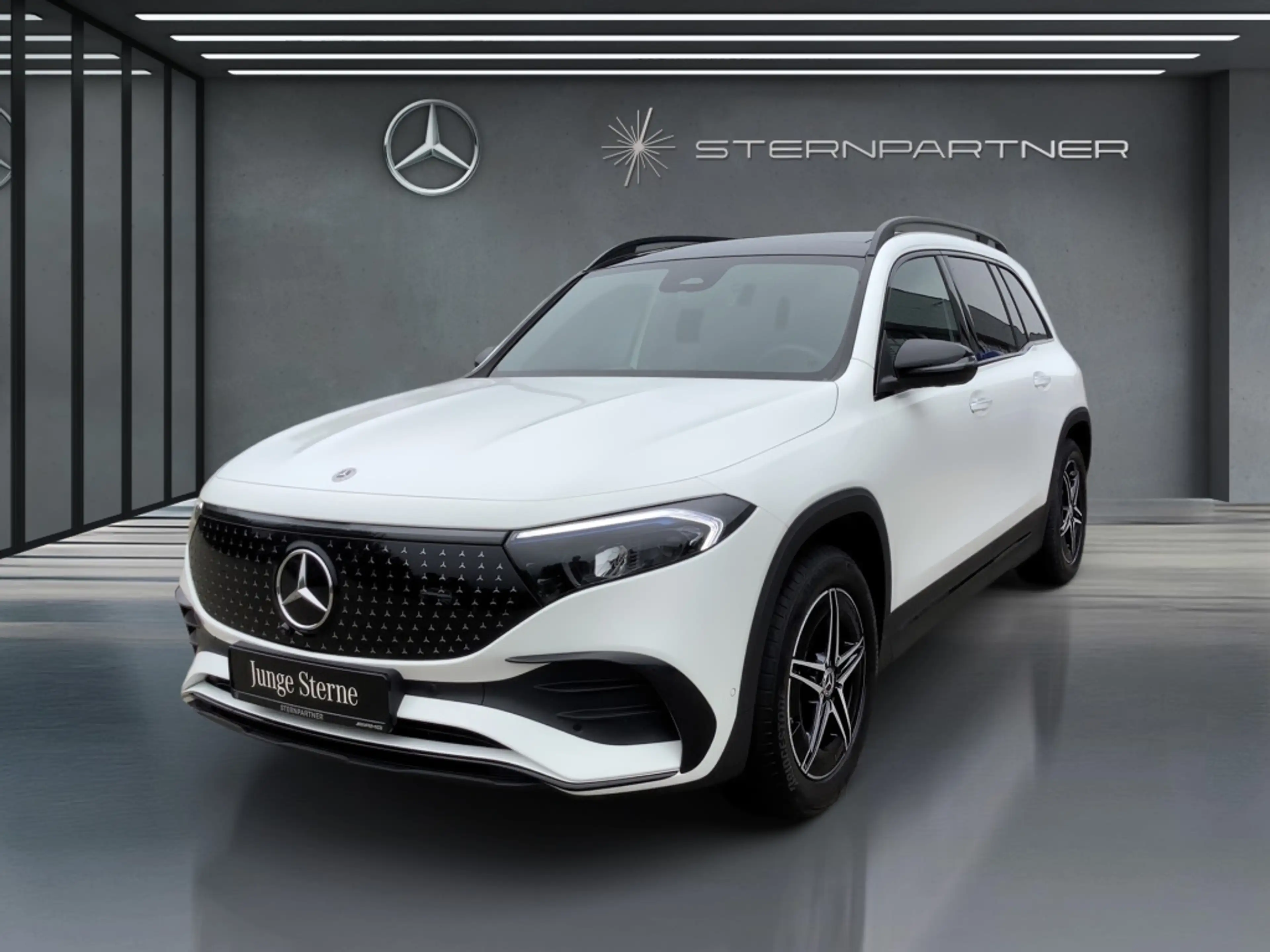 Mercedes-Benz EQB 350 4M AMG+PANO+HuD+DISTR+NIGHT+AMBIENTE+360
